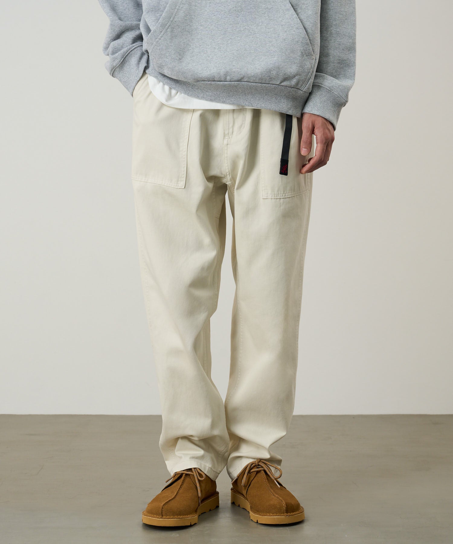 G114-OGT_GREIGE_fitting_M4