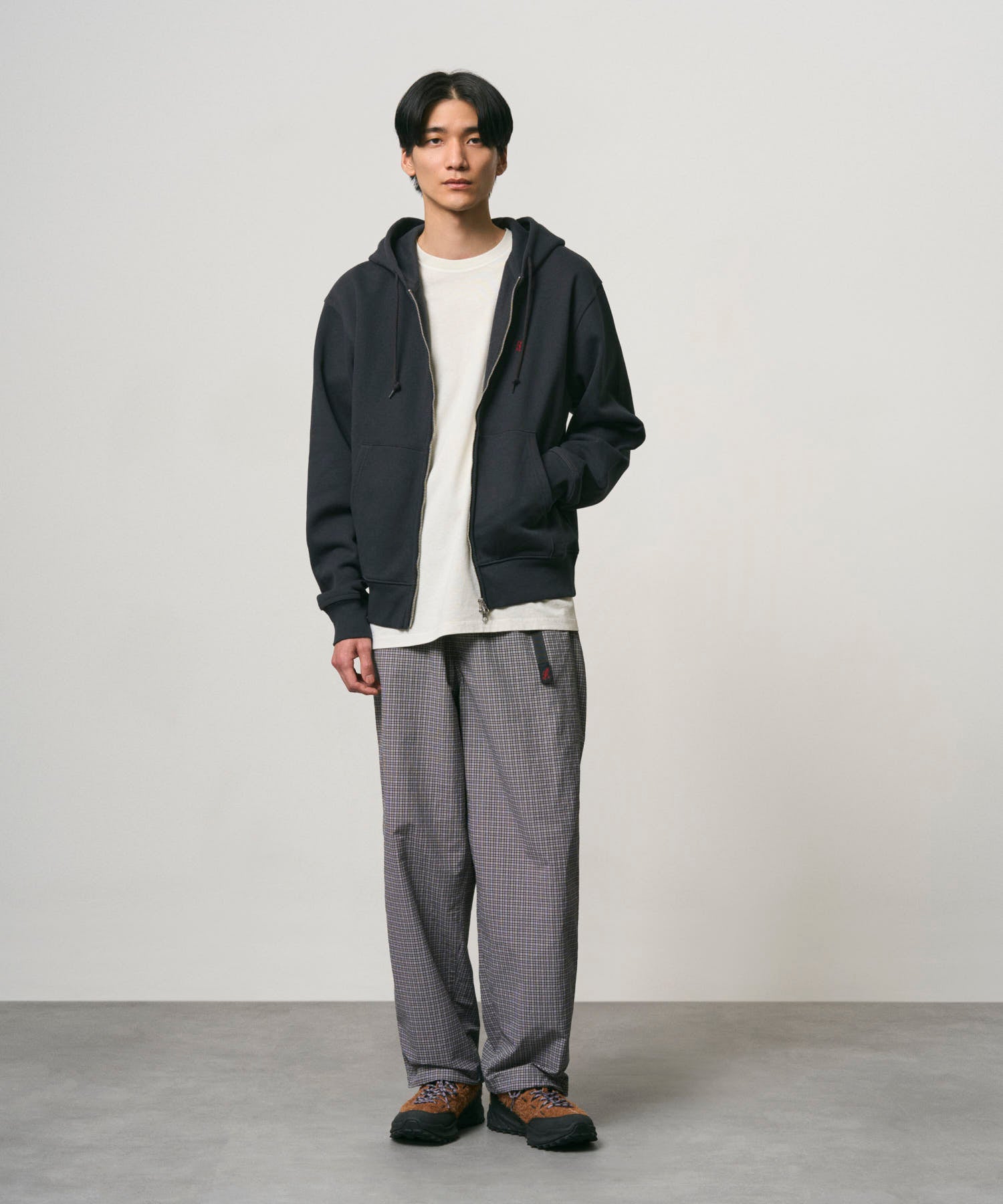 G310-FT_VINTAGEBLACK_fitting_M2