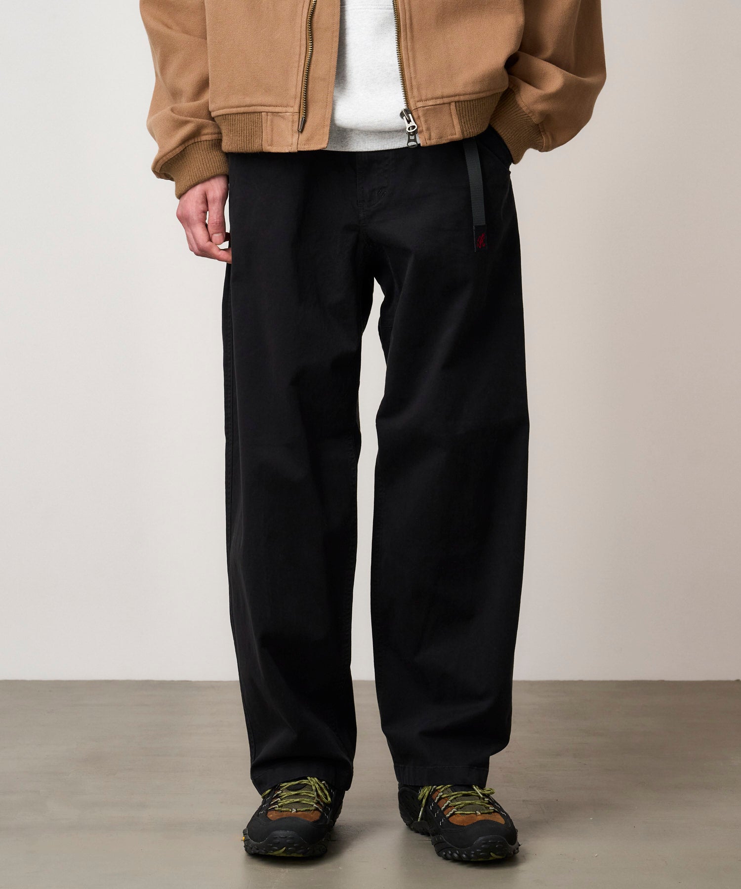 G5FM-P142_BLACK_fitting_M2