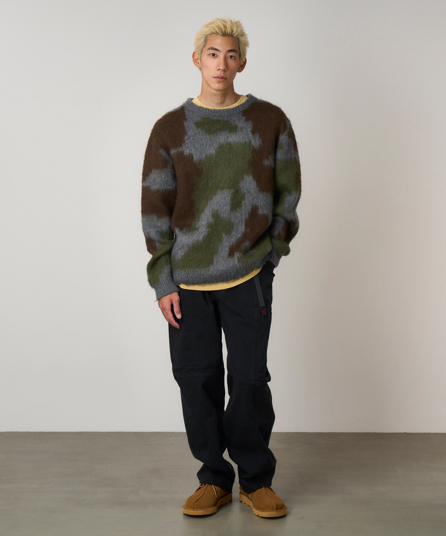 G5SM-P086_BLACK_fitting_M1