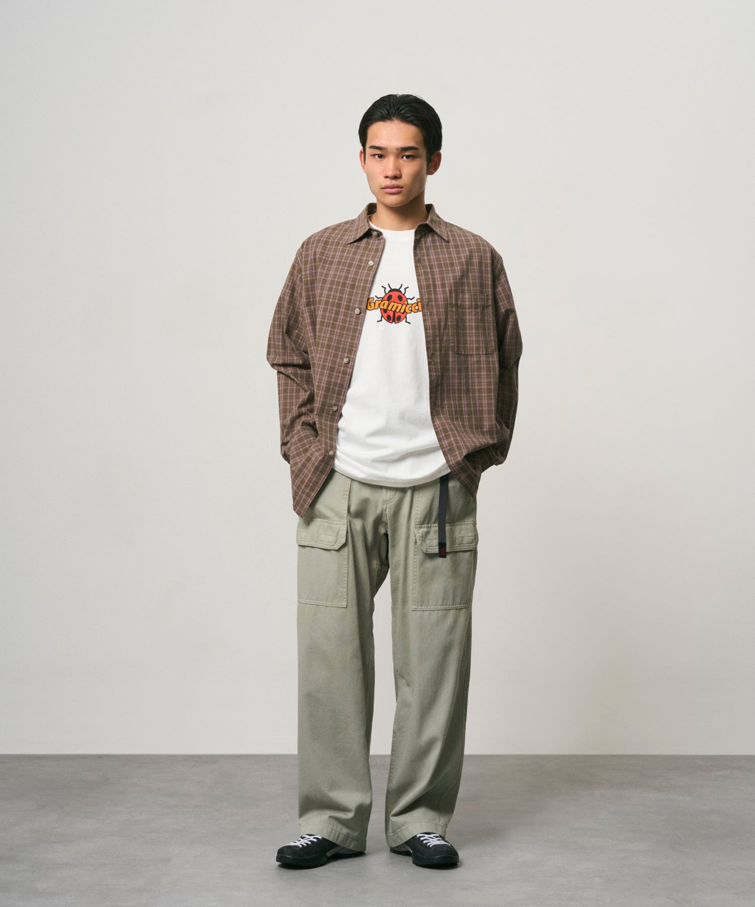 G6FM-J032_VIOLET_fitting_M2