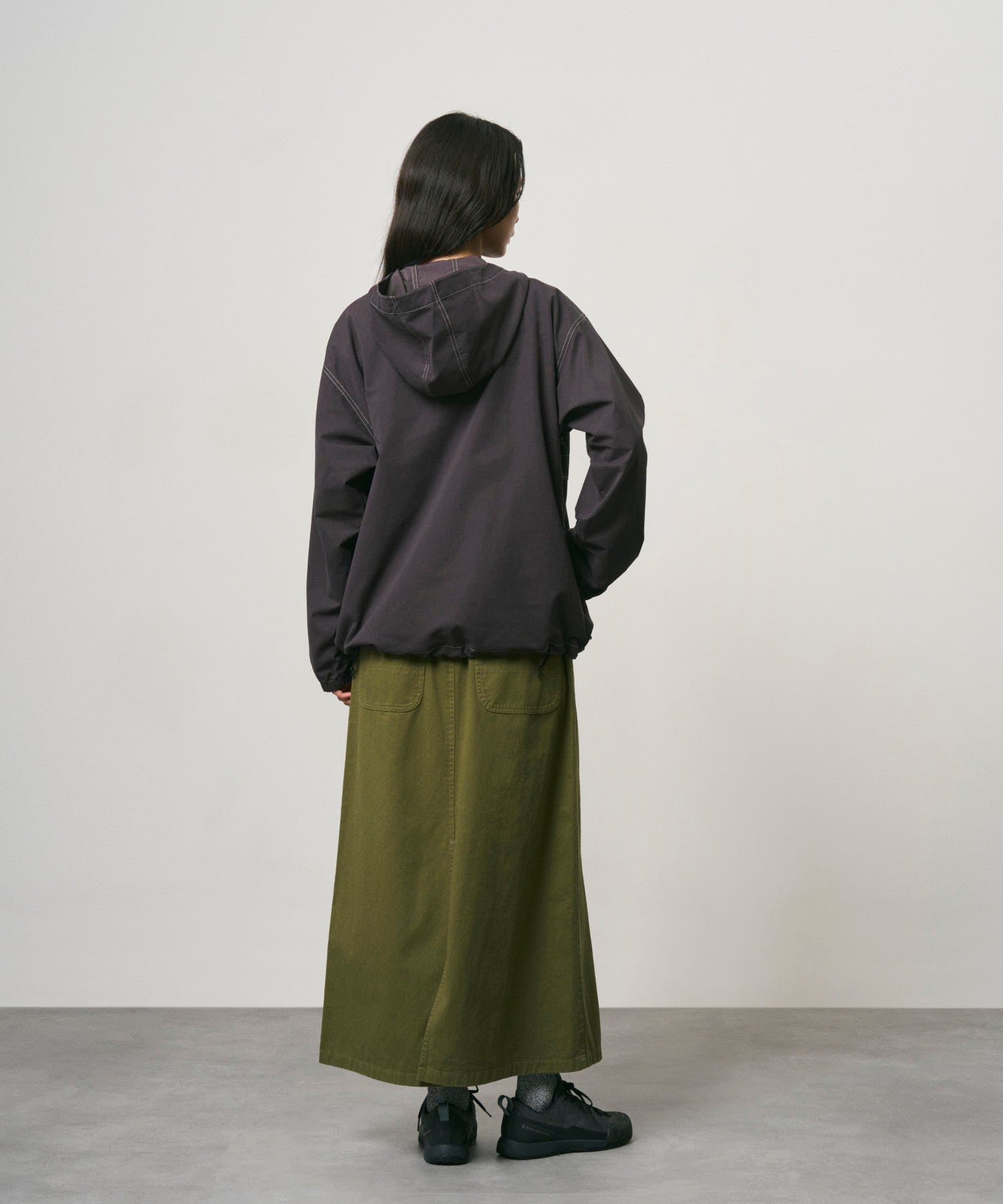 G6FM-J042_BLACK_fitting_W3