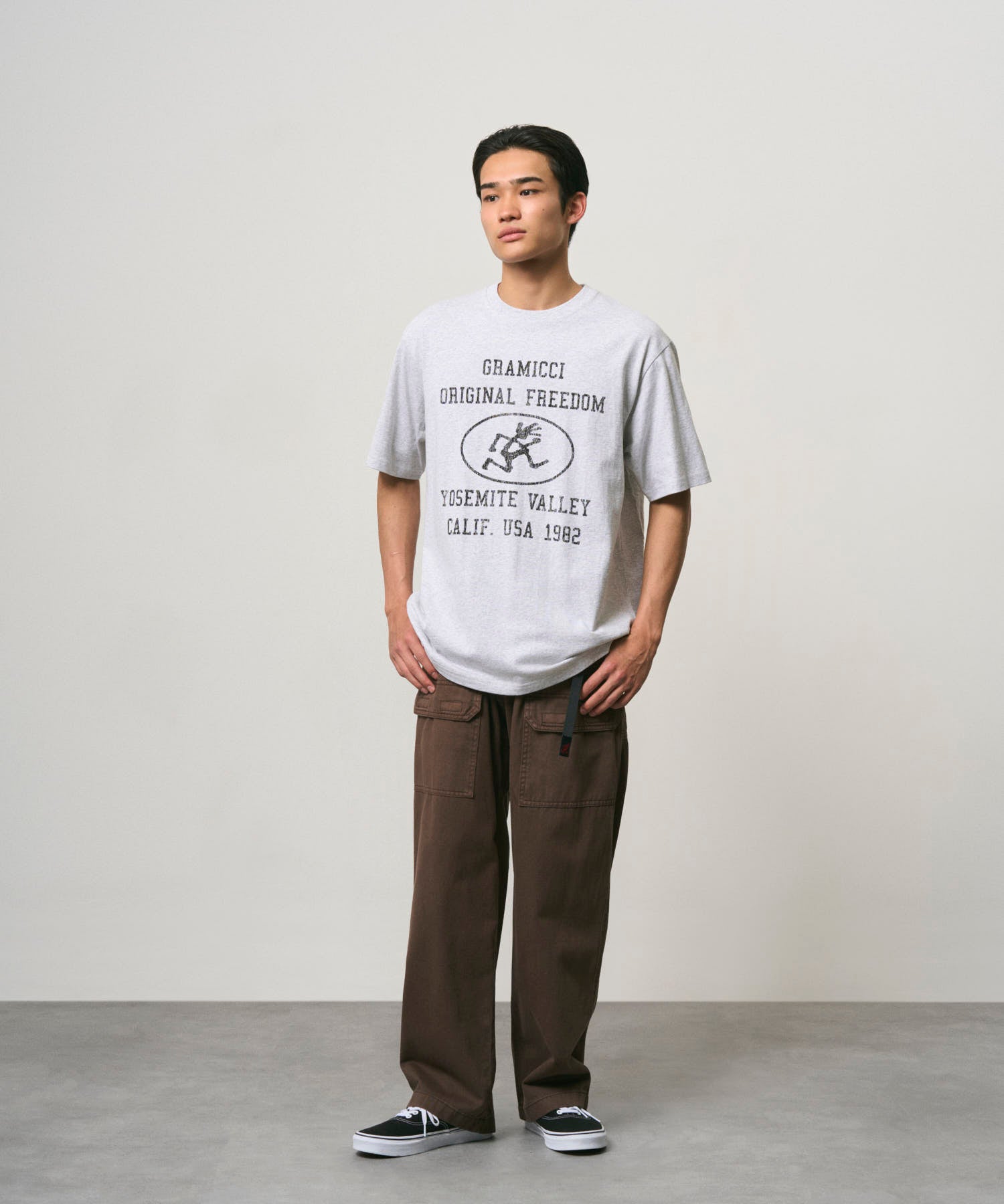G6FM-T085_ASHHEATHER_fitting_M2