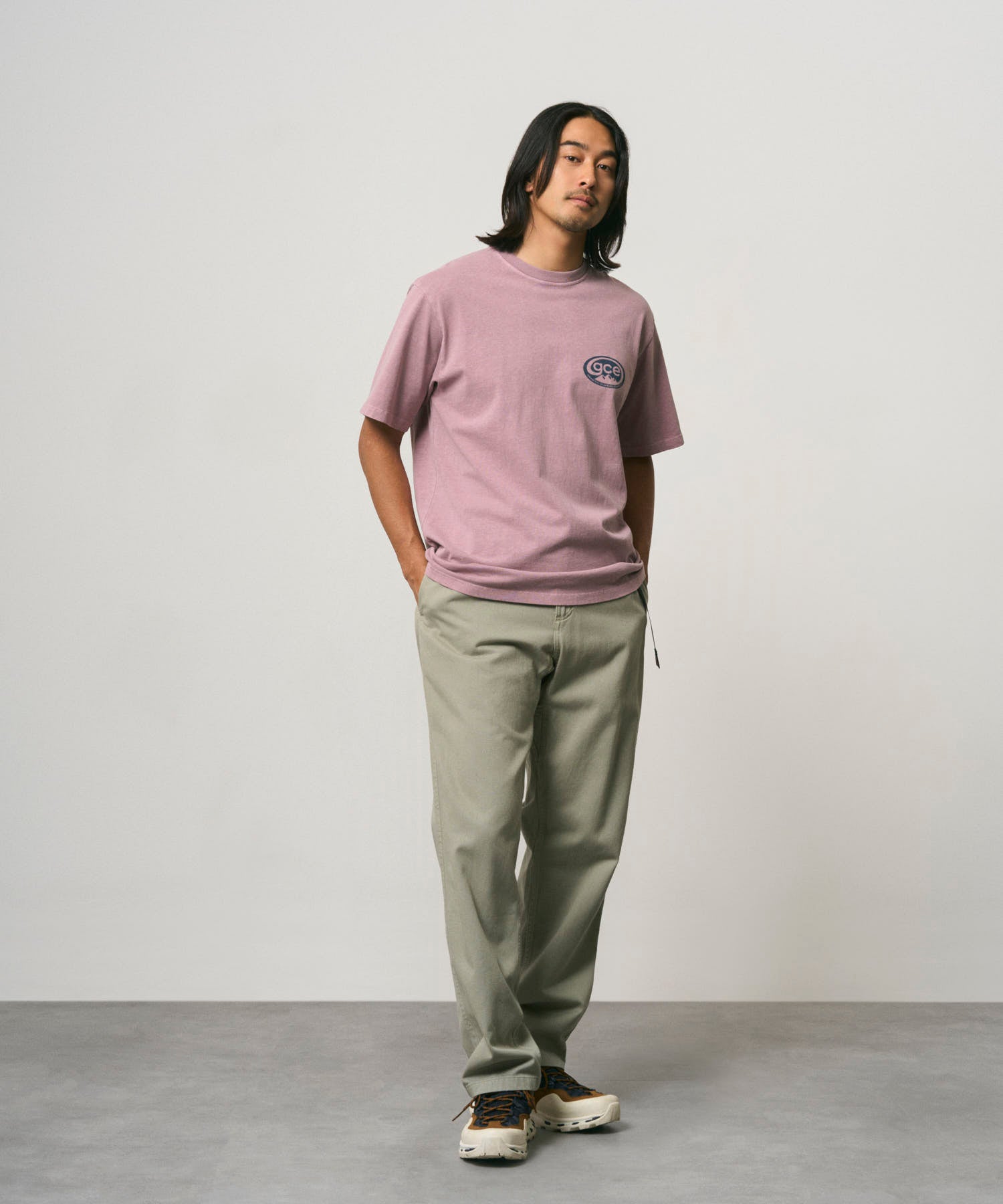 G6FM-T086_LILACPIGMENT_fitting_M2