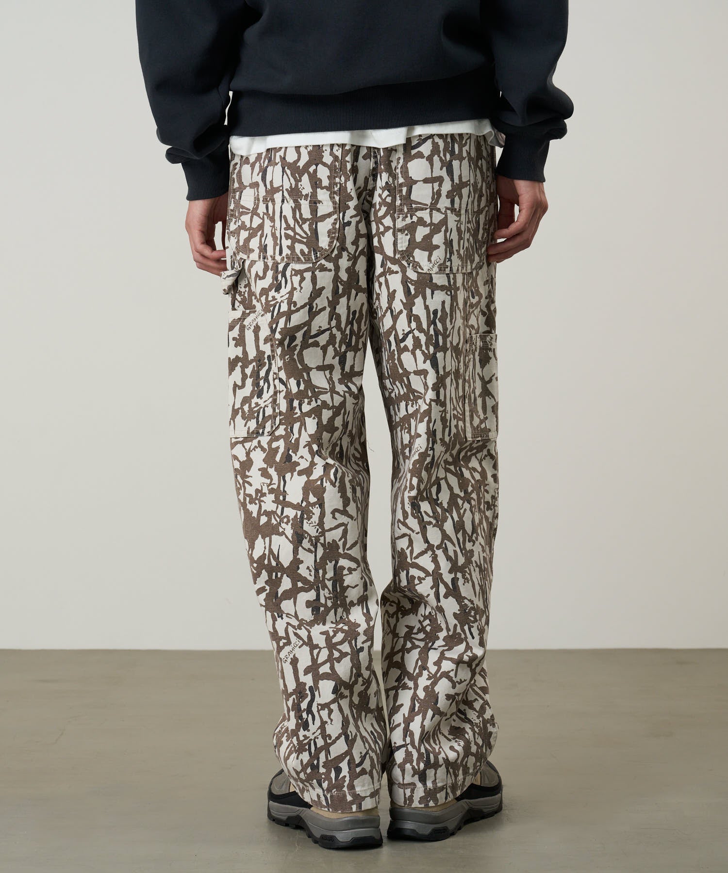 G6SM-P008_GREYREED_fitting_M5