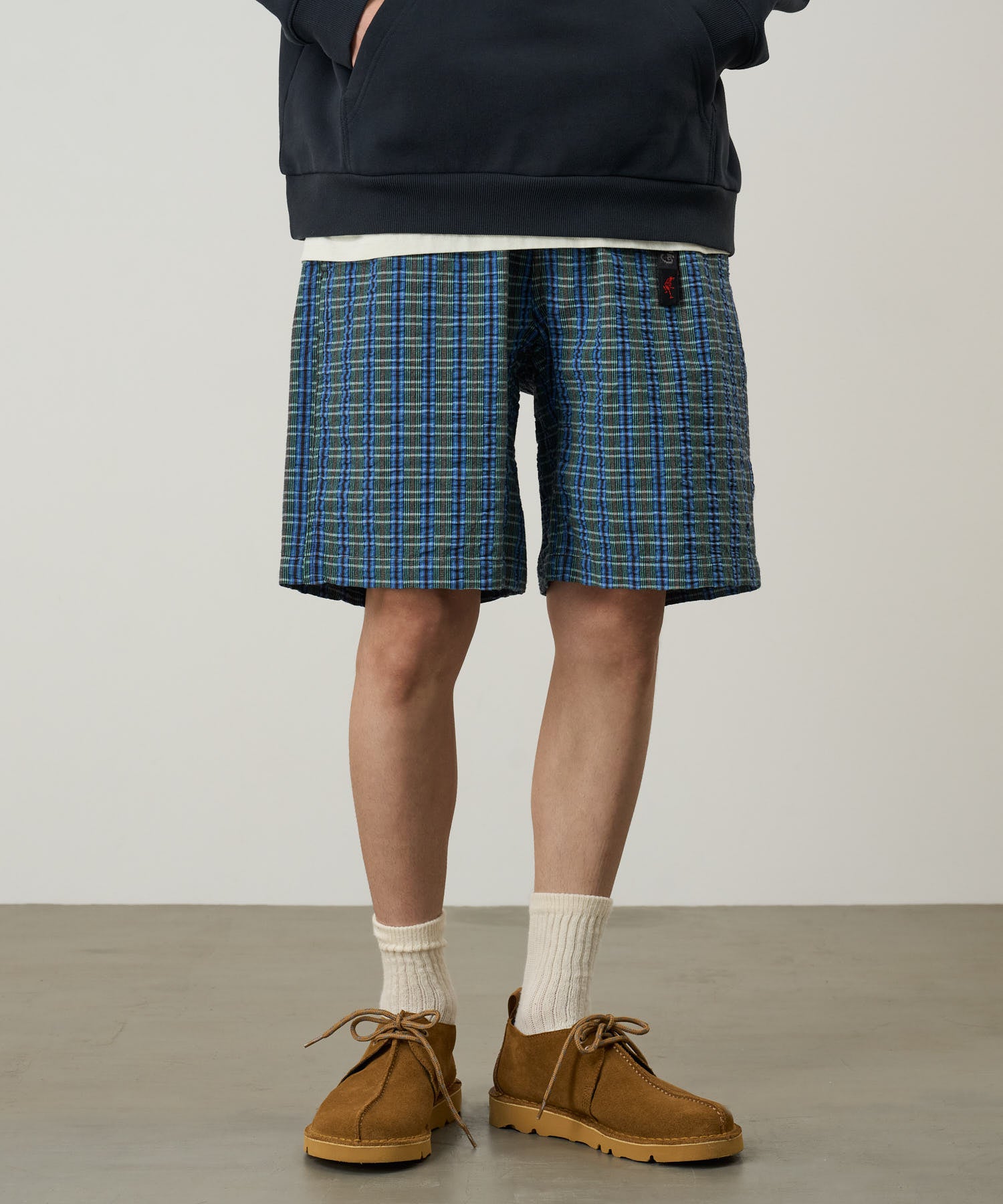 G6SM-P022_MULTISTRIPE_fitting_M4