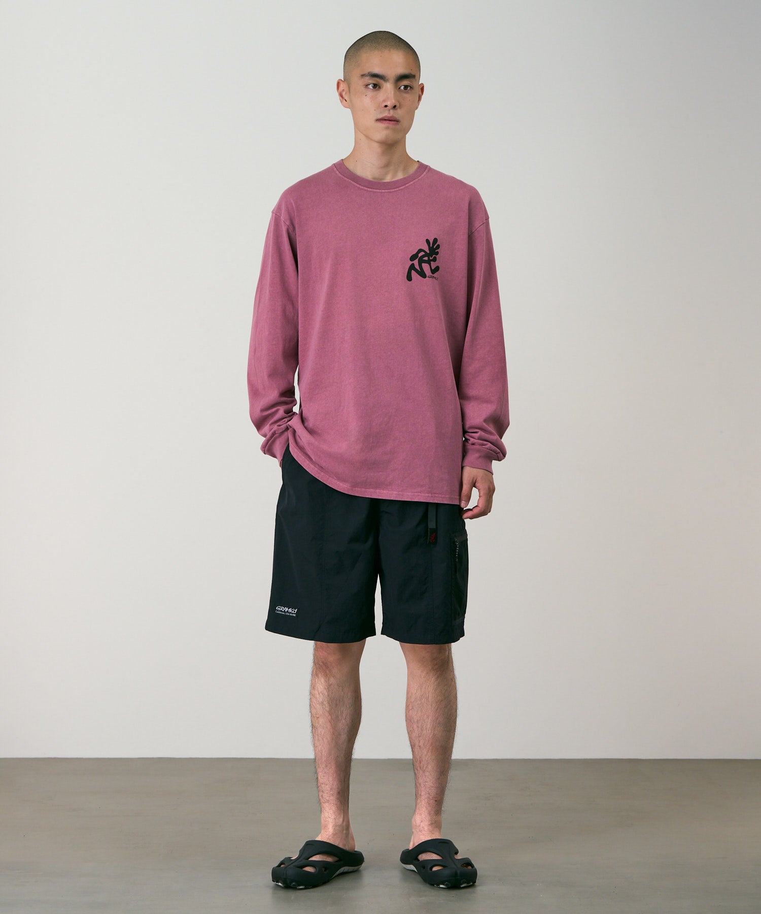 G6SM-P049_BLACK_fitting_M1