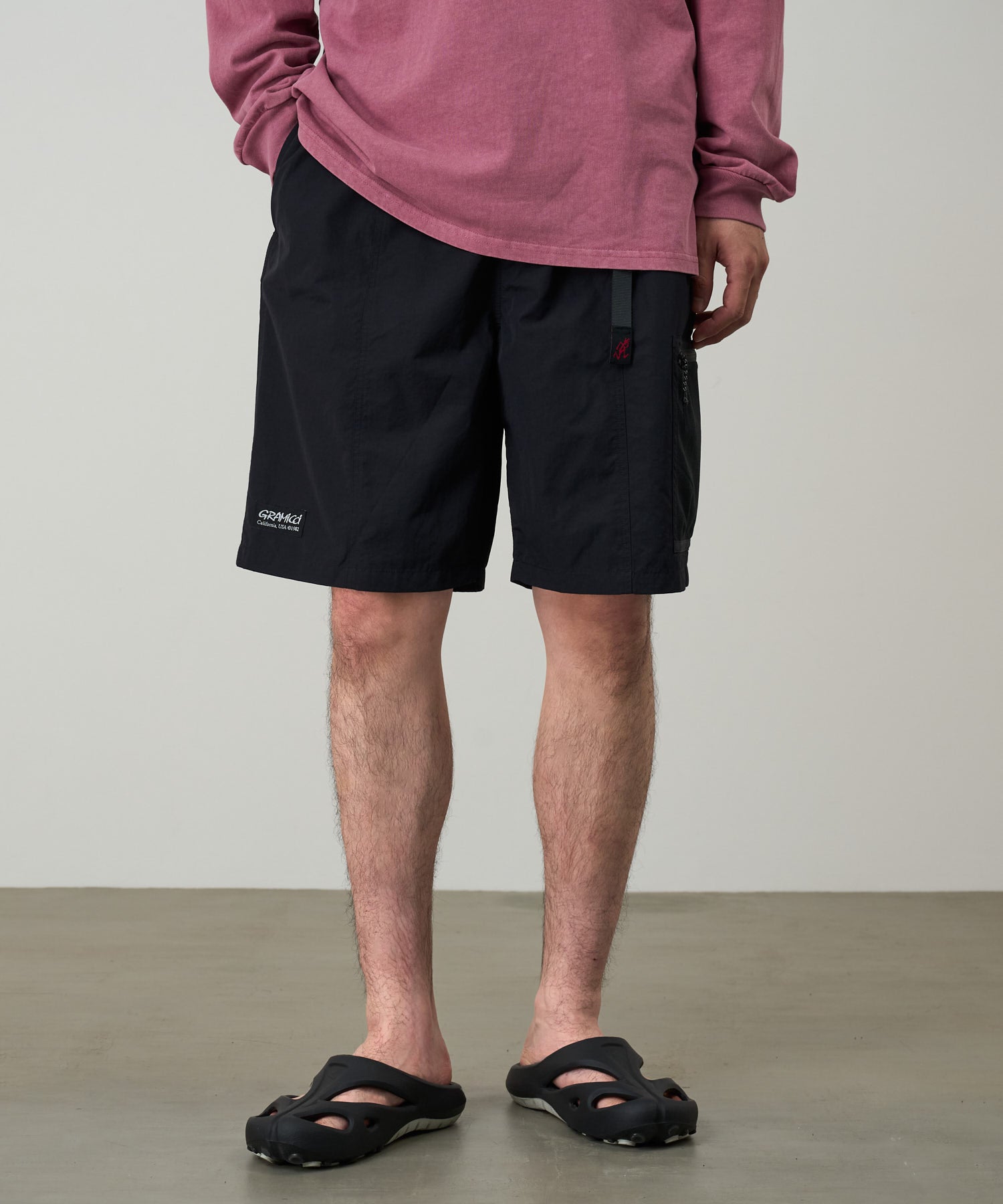 G6SM-P049_BLACK_fitting_M2