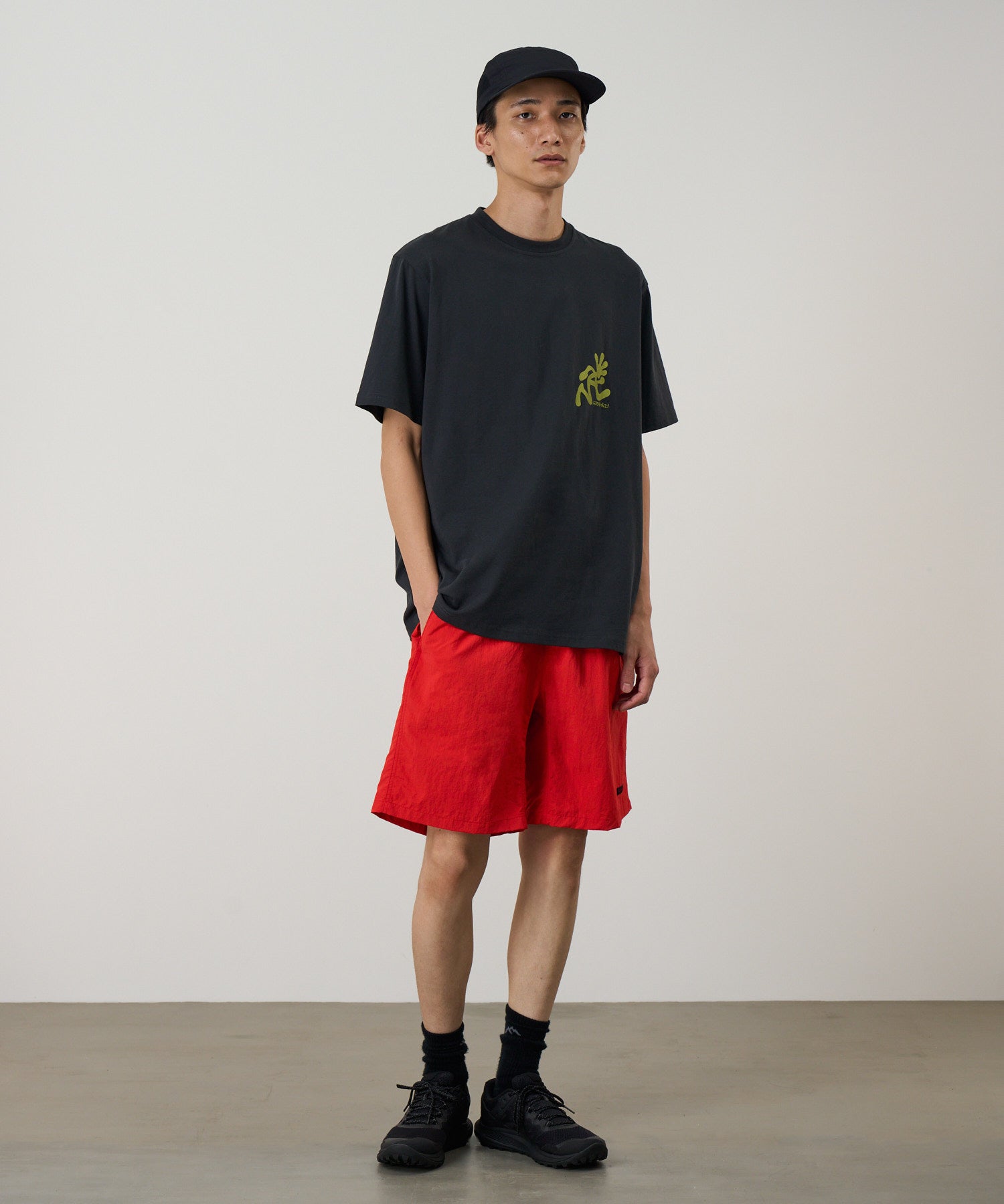 G6SM-P078_BURNTORANGE_fitting_M1