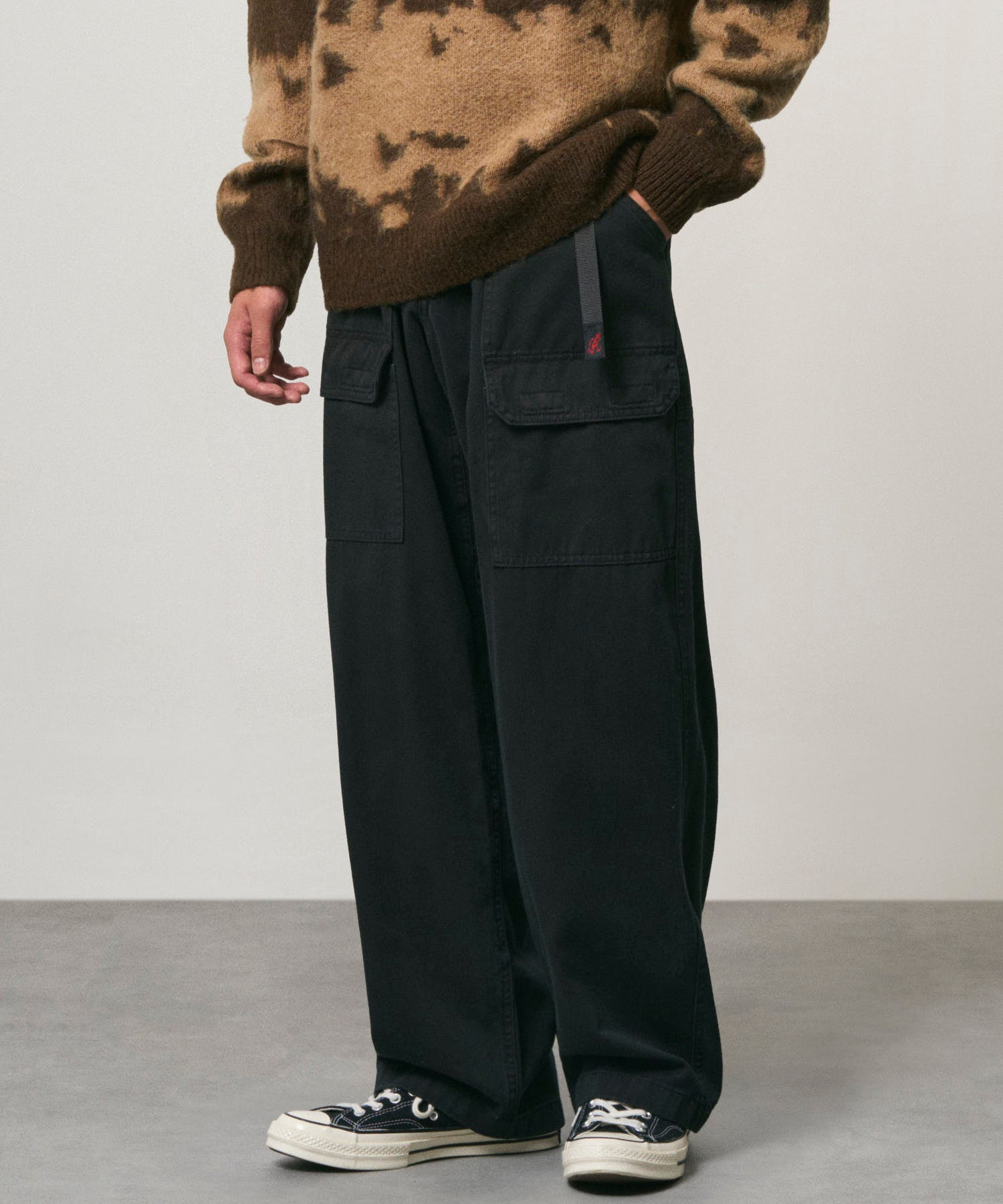 G6SM-P084_BLACK_fitting_M1