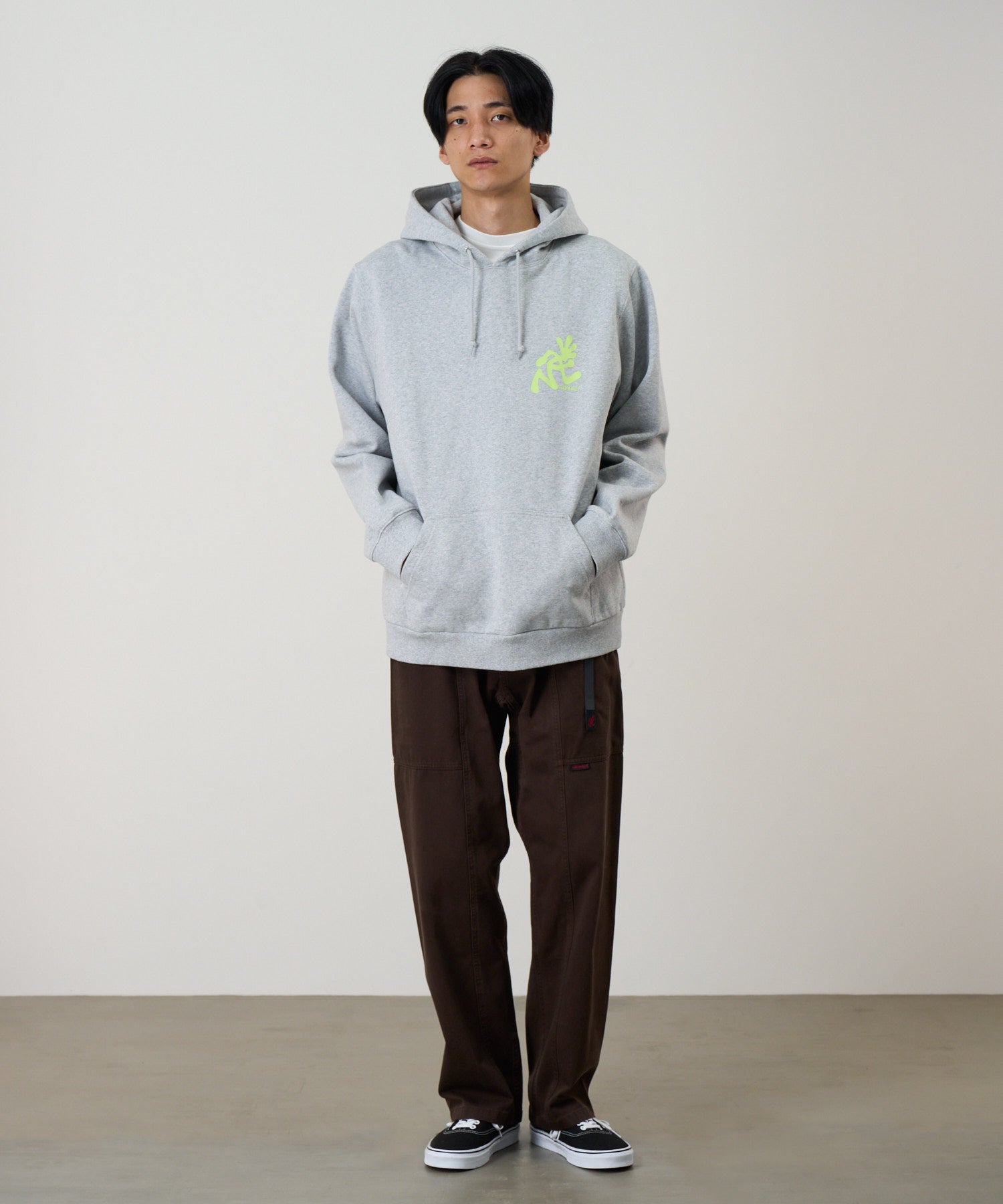 G6SU-J115_HEATHERGREY_fitting_M1