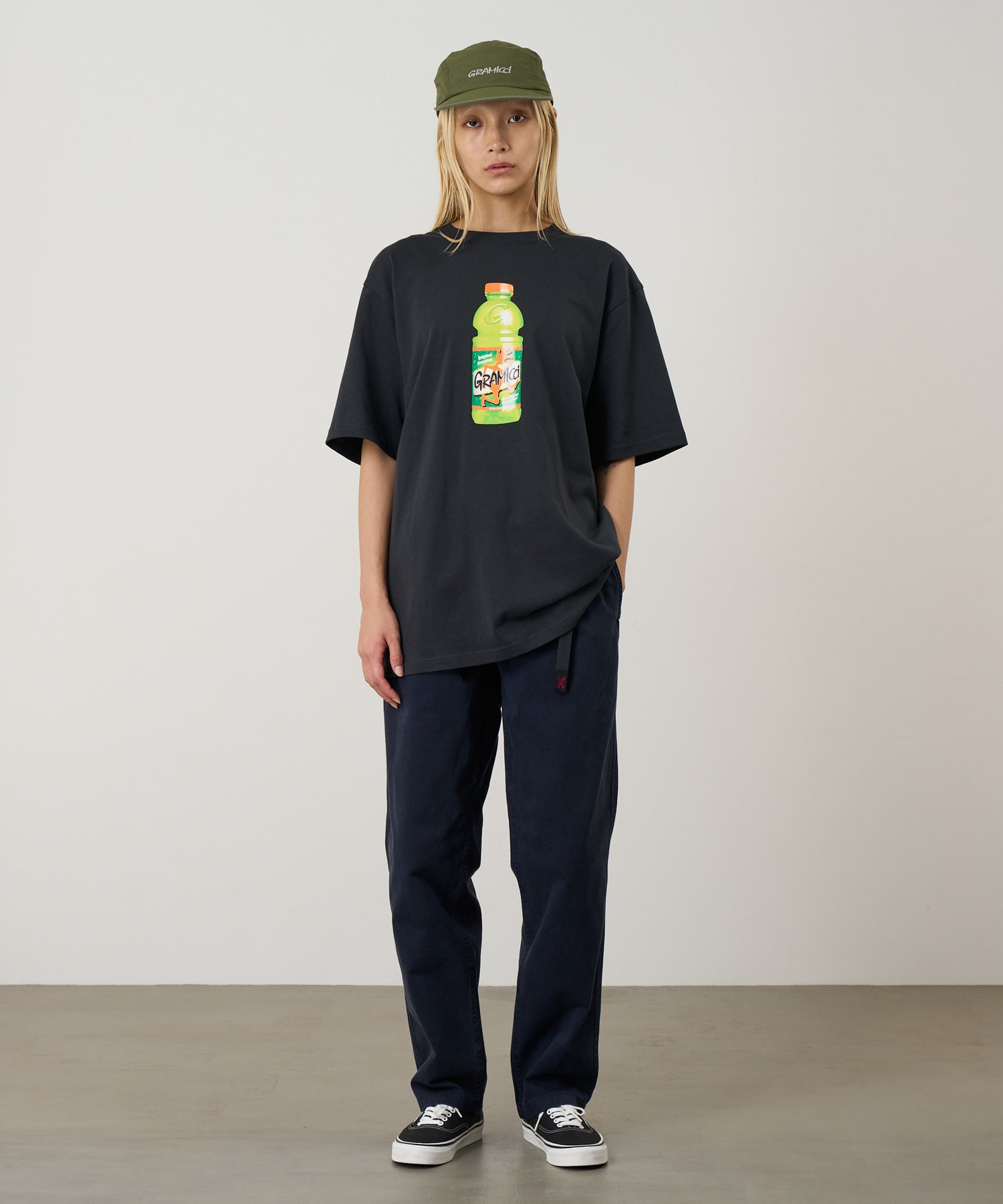 G6SU-T111_VINTAGEBLACK_fitting_W1