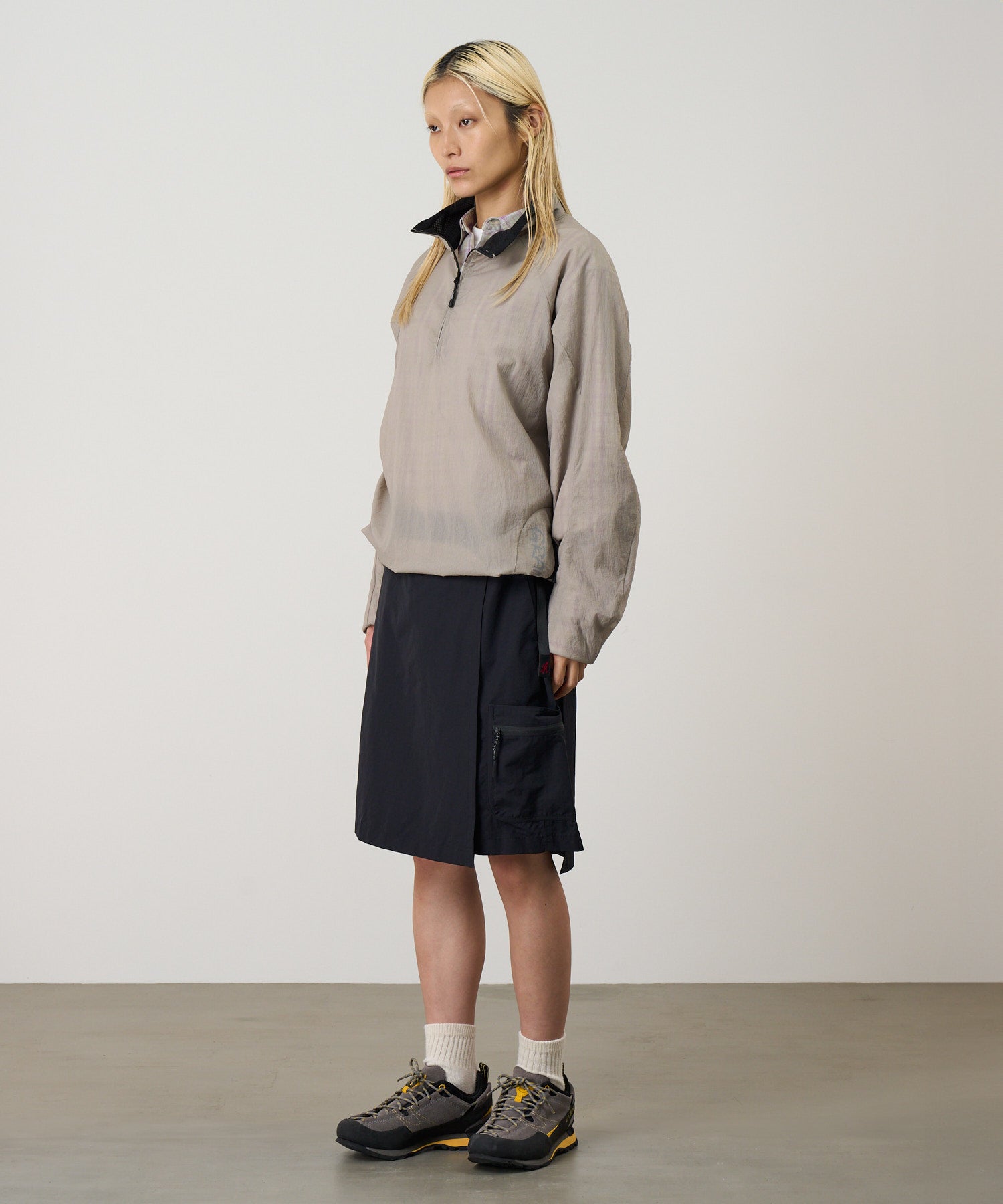 G6SW-SK036_BLACK_fitting_W2