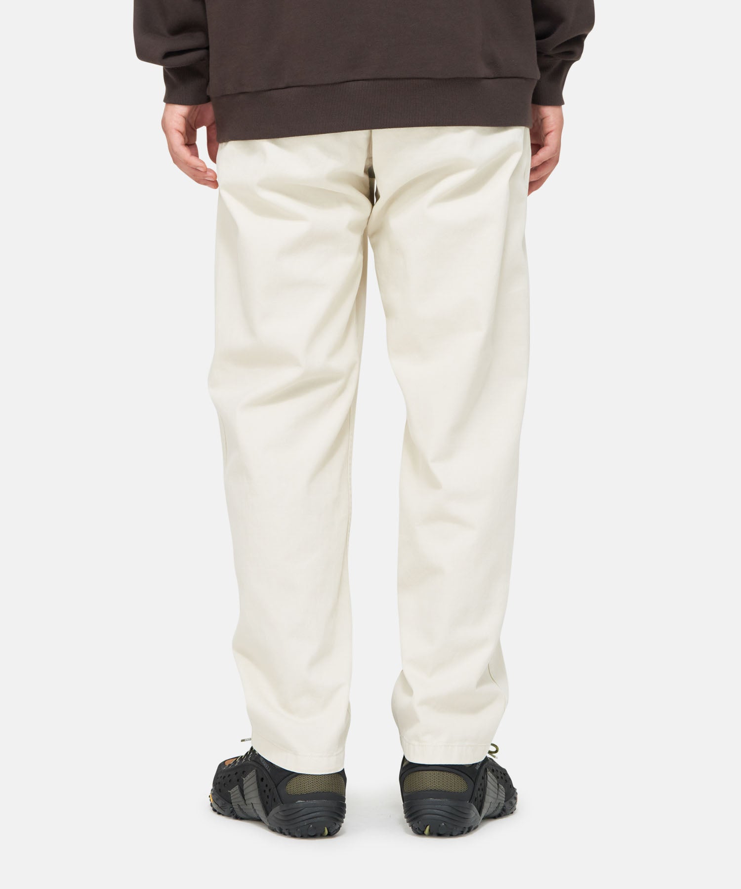 G102-OGT_GREIGE_fitting_M5