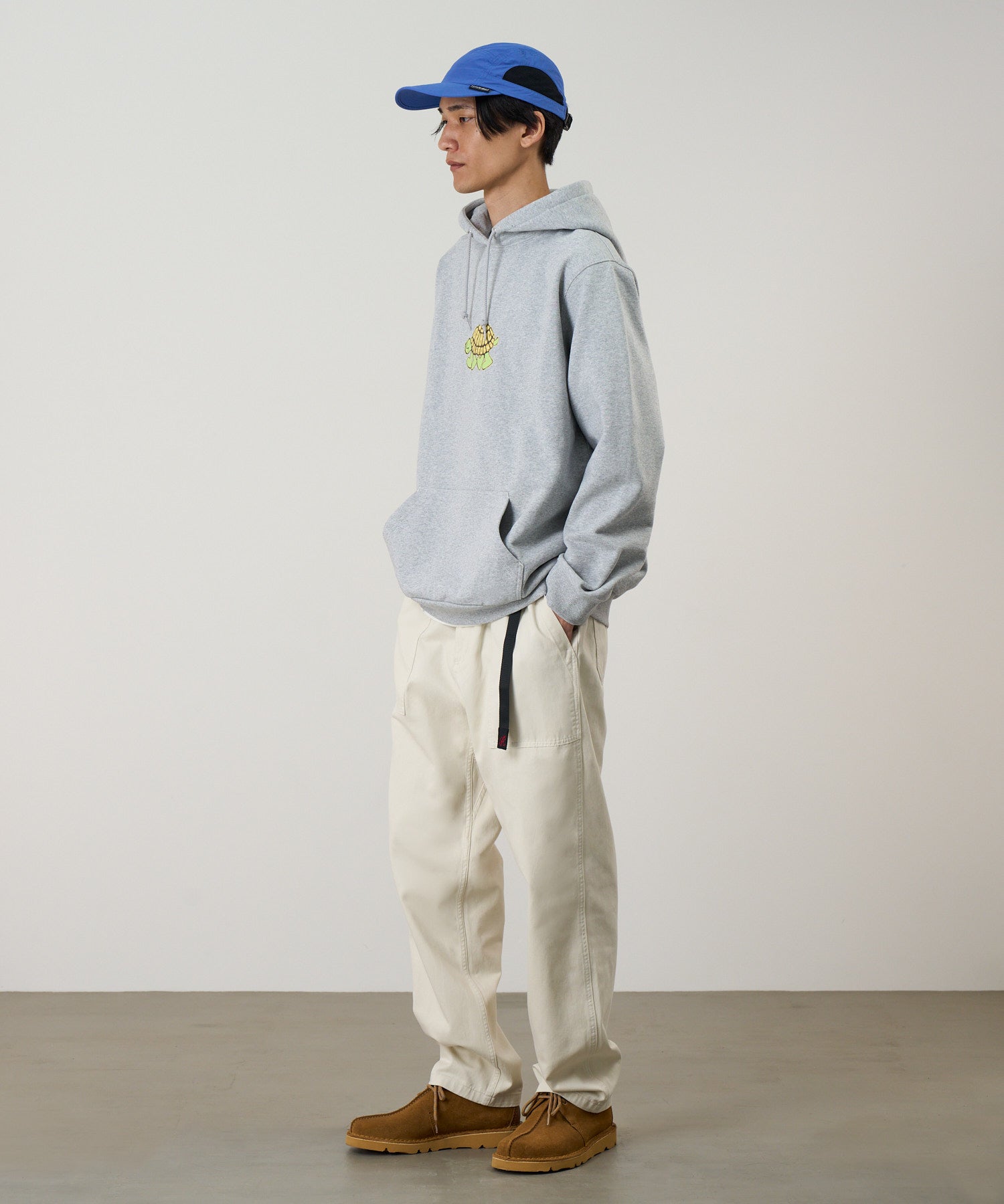 G114-OGT_GREIGE_fitting_M2