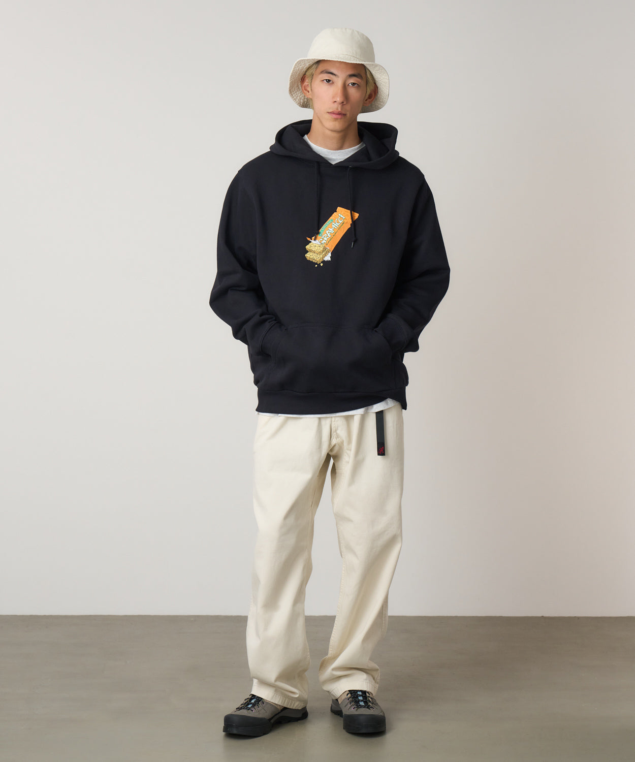 G116-OGT_GREIGE_fitting_M1_a451bb17-4e25-4de8-a199-a478bdd388a6