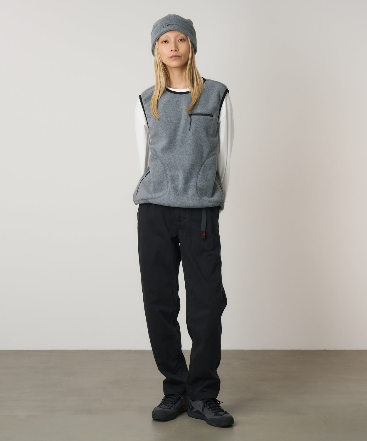 G202-OGT_BLACK_fitting_W1