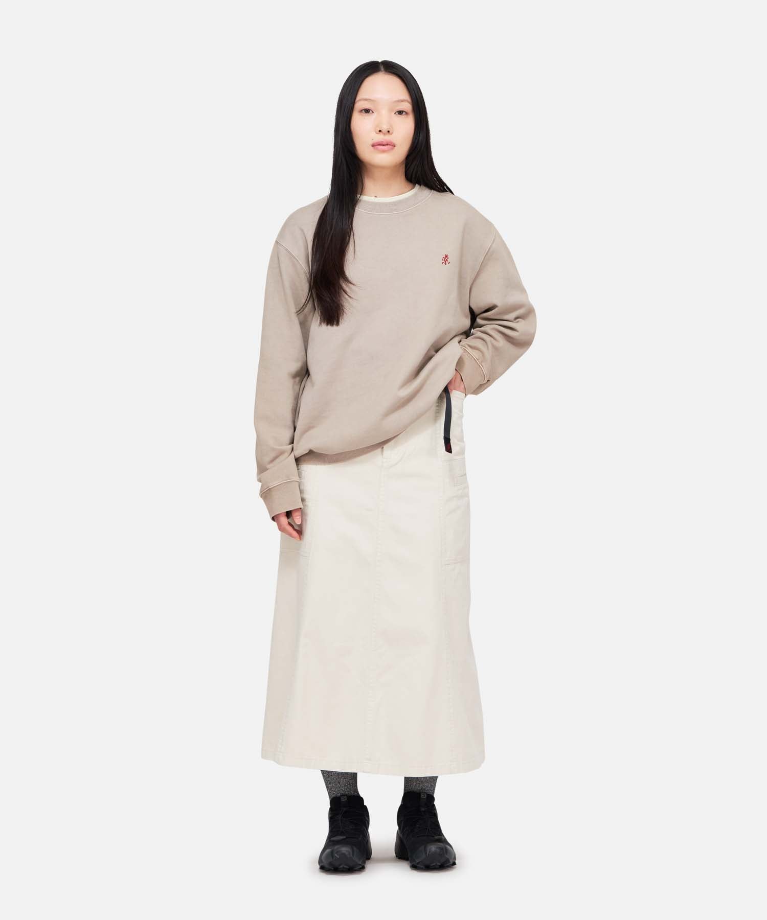 G4SW-SK042_GREIGE_fitting_W1