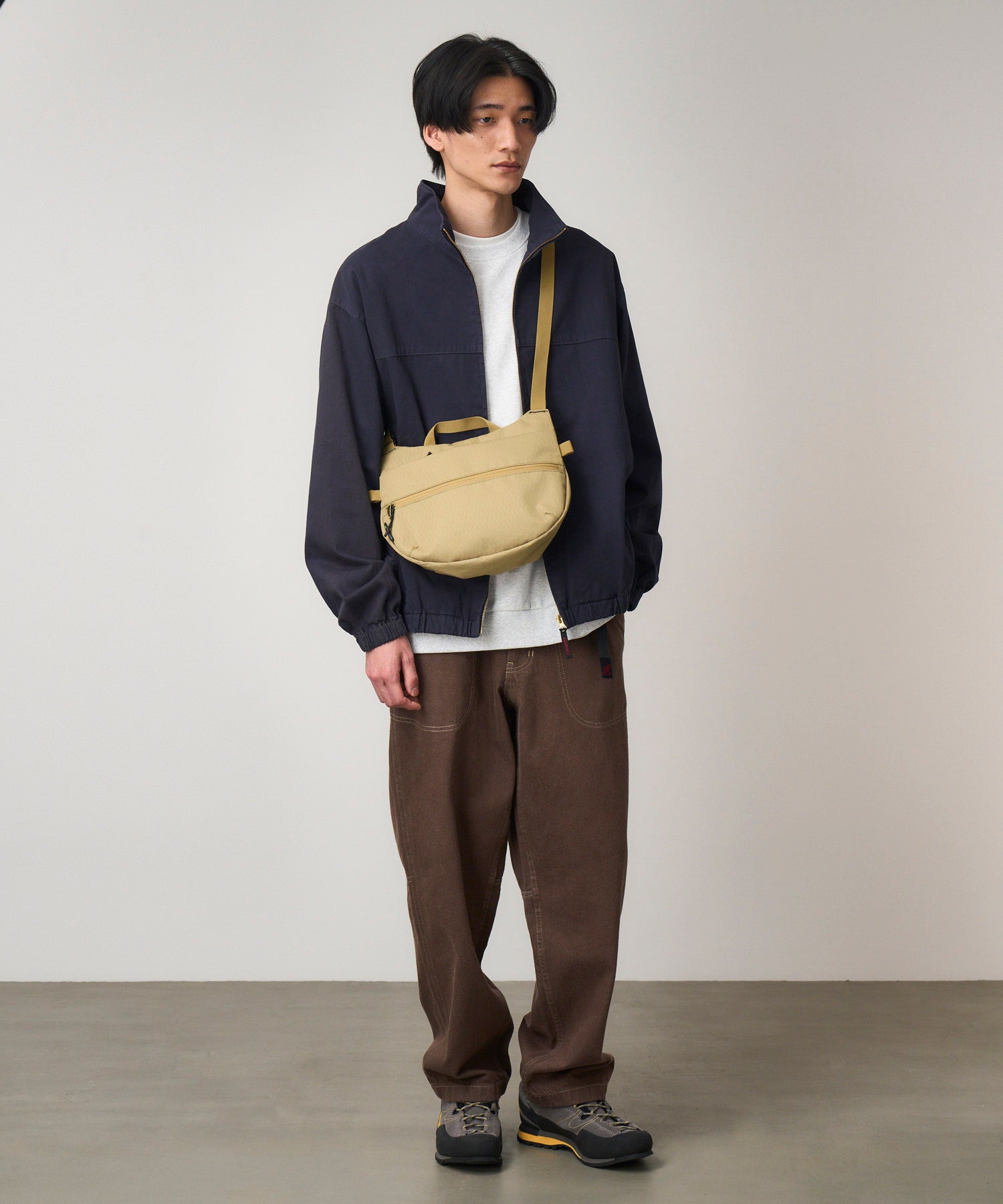 G5FB-164_BRONZEOLIVE_fitting_U1