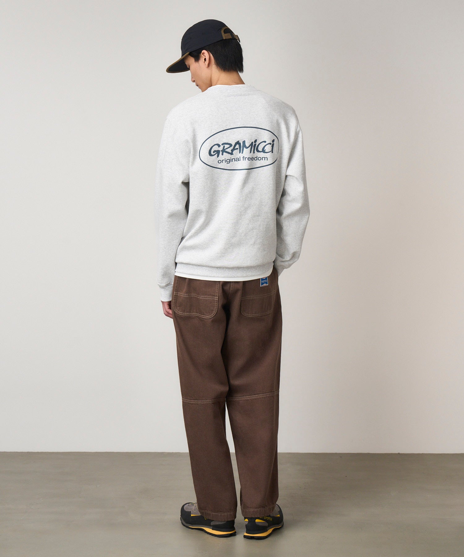 G5FM-P026_AMBER_fitting_M3