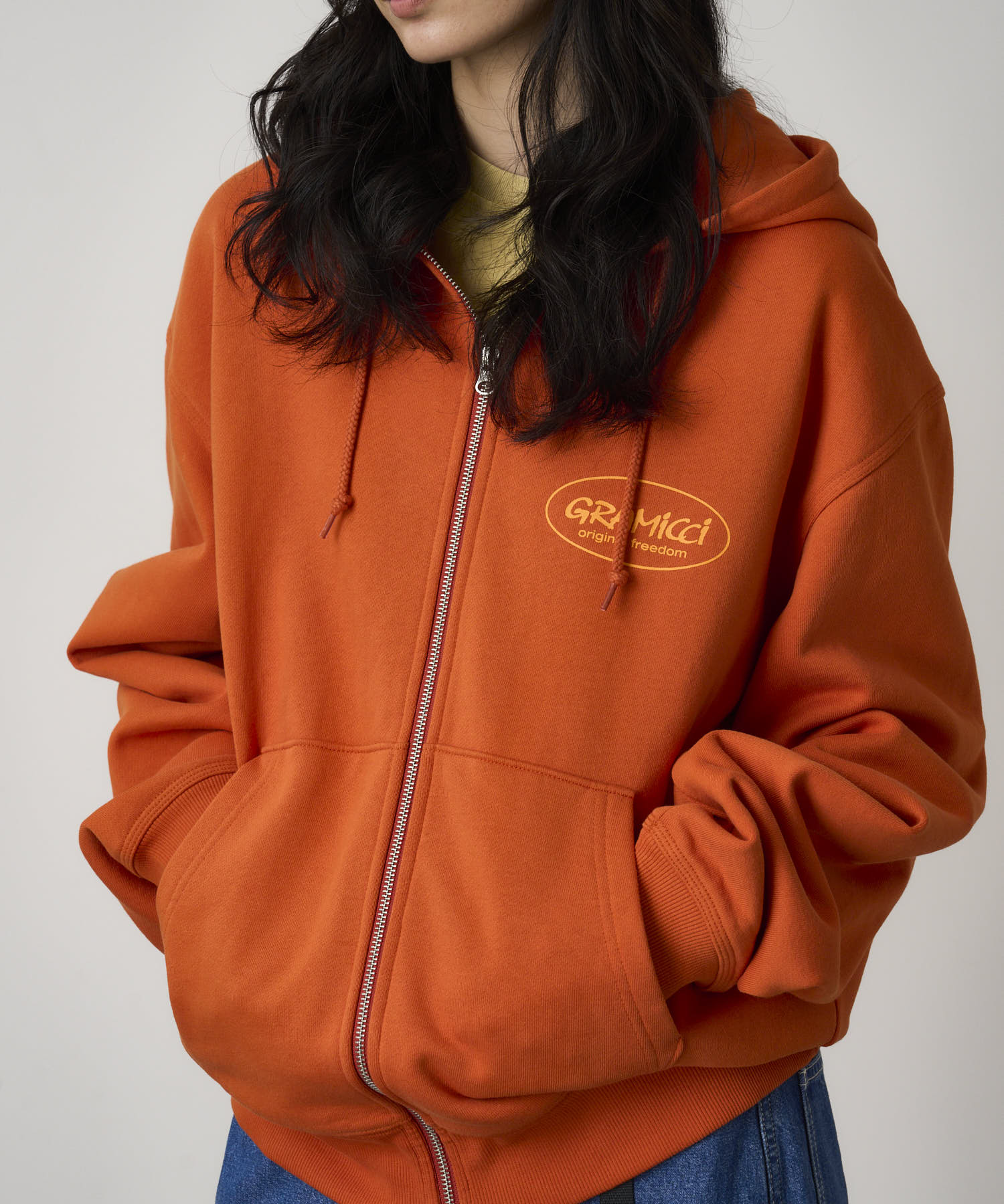 G5FU-J094_BURNTORANGE_fitting_U4