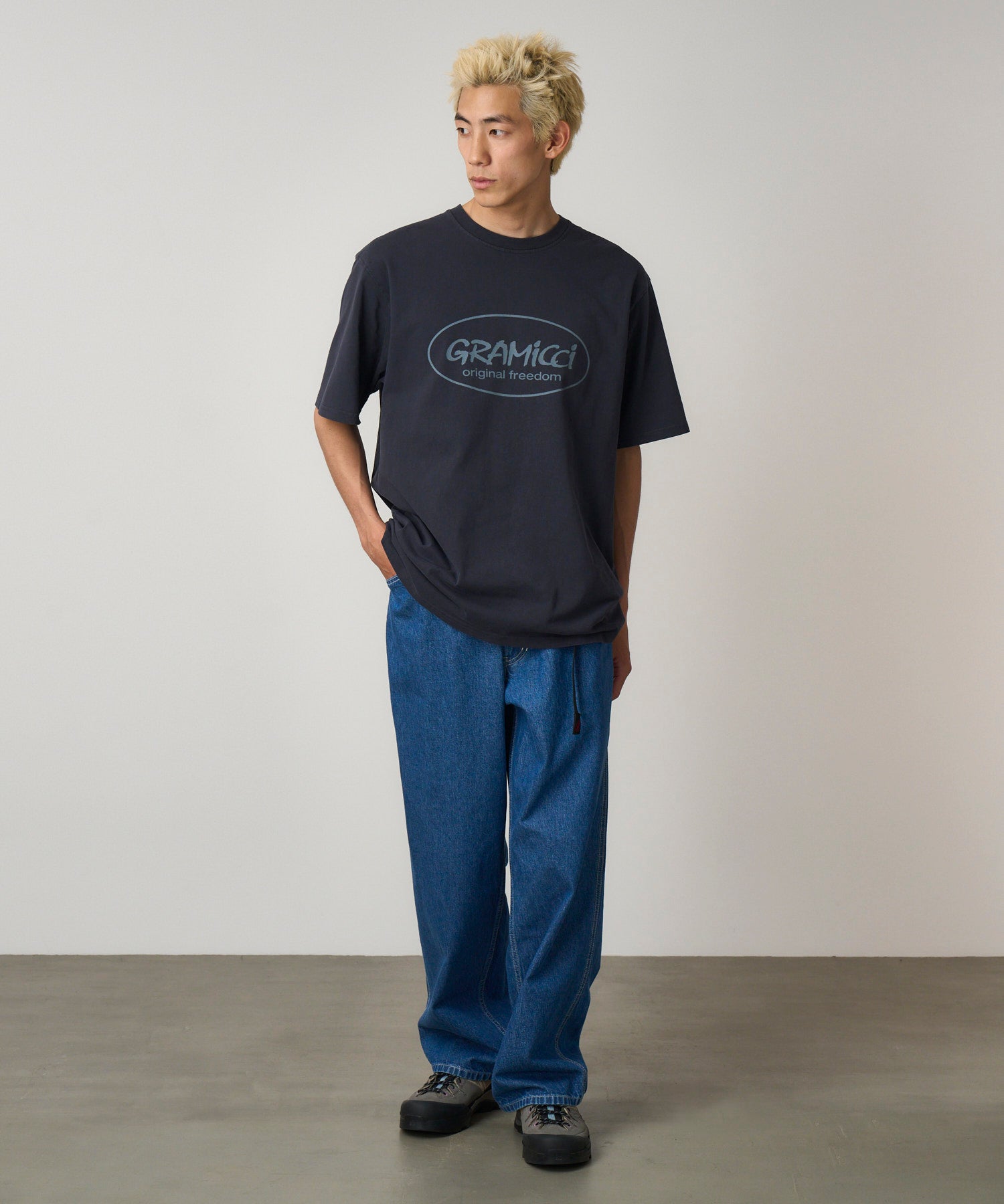 G5FU-T085_NAVYPIGMENT_fitting_U1