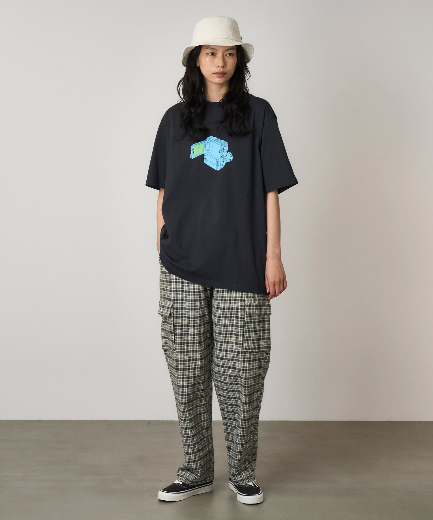 G5FU-T131_VINTAGEBLACK_fitting_U1