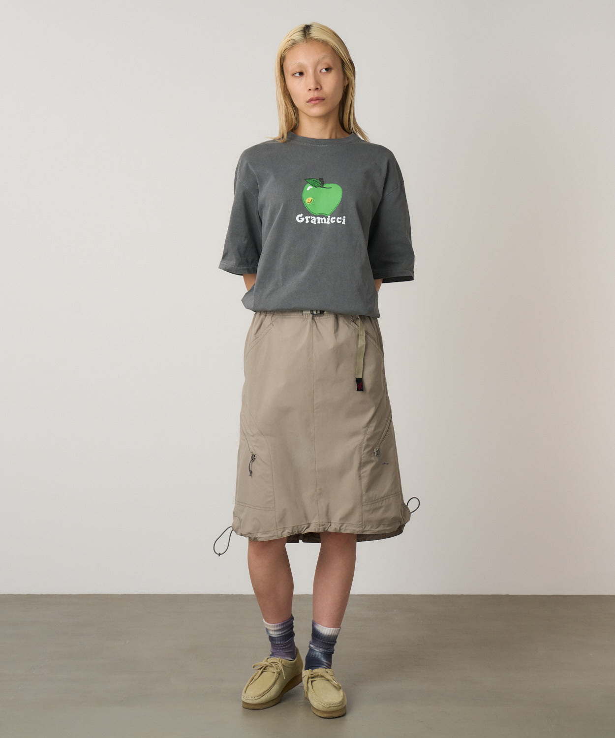 G5FU-T135_CHARCOALPIGMENT_fitting_U1