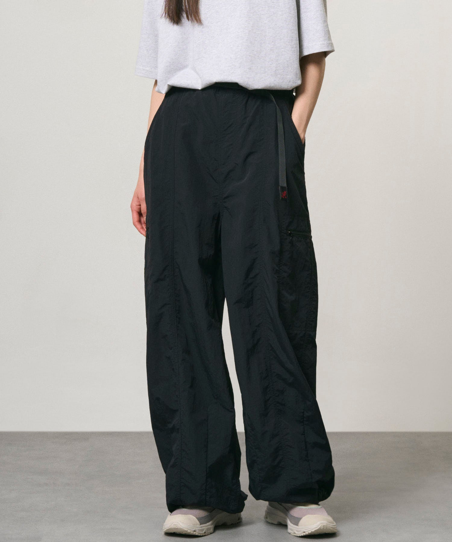 G5FW-P143_BLACK_fitting_W1