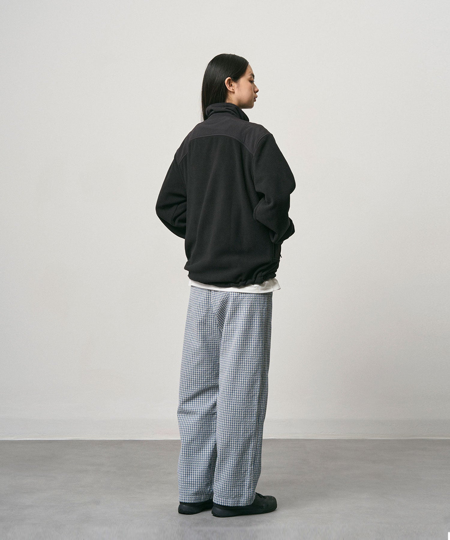 G6FM-J001_BLACK_fitting_W3