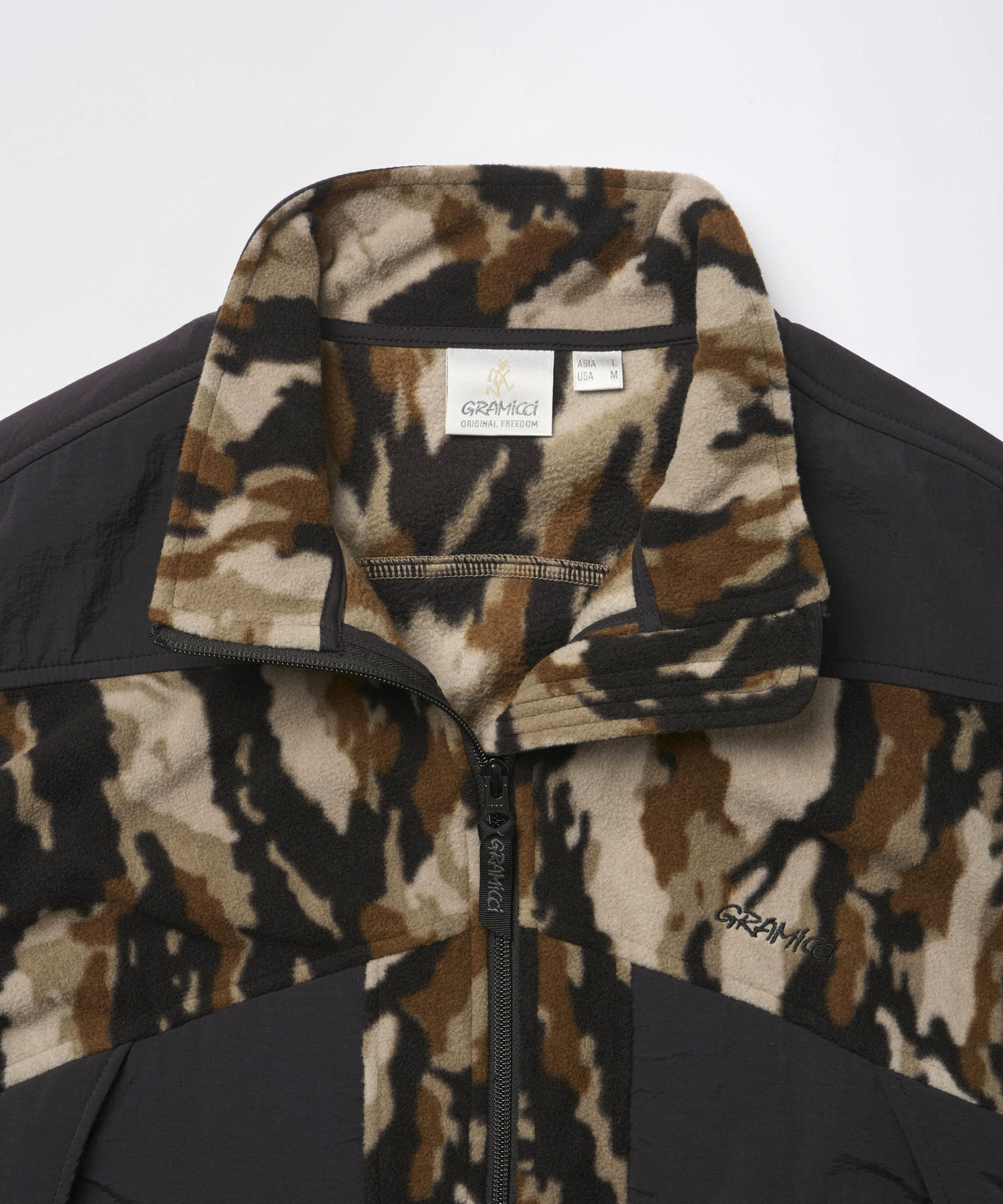 G6FM-J002_BARKCAMO_detail_1