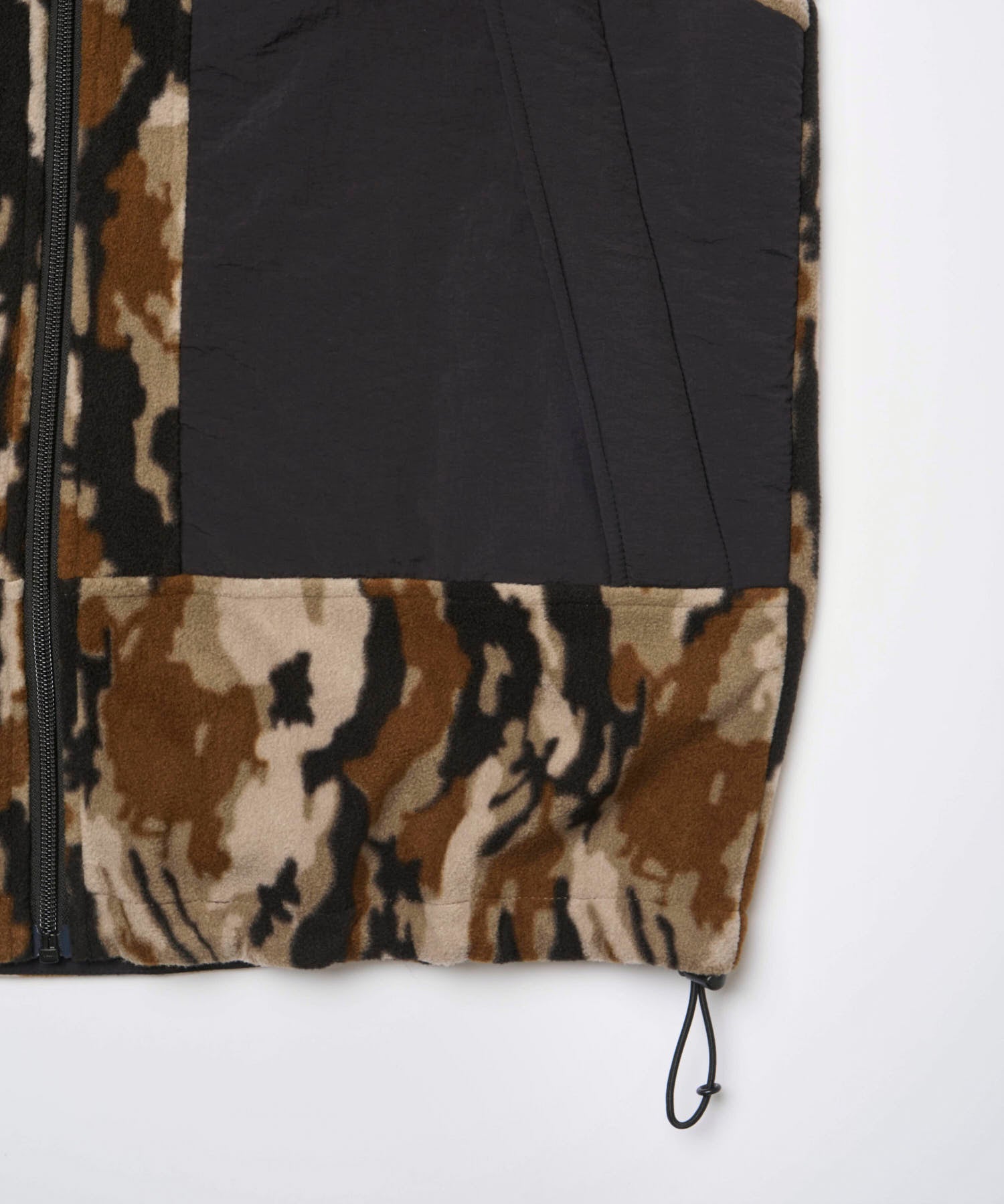 G6FM-J002_BARKCAMO_detail_2