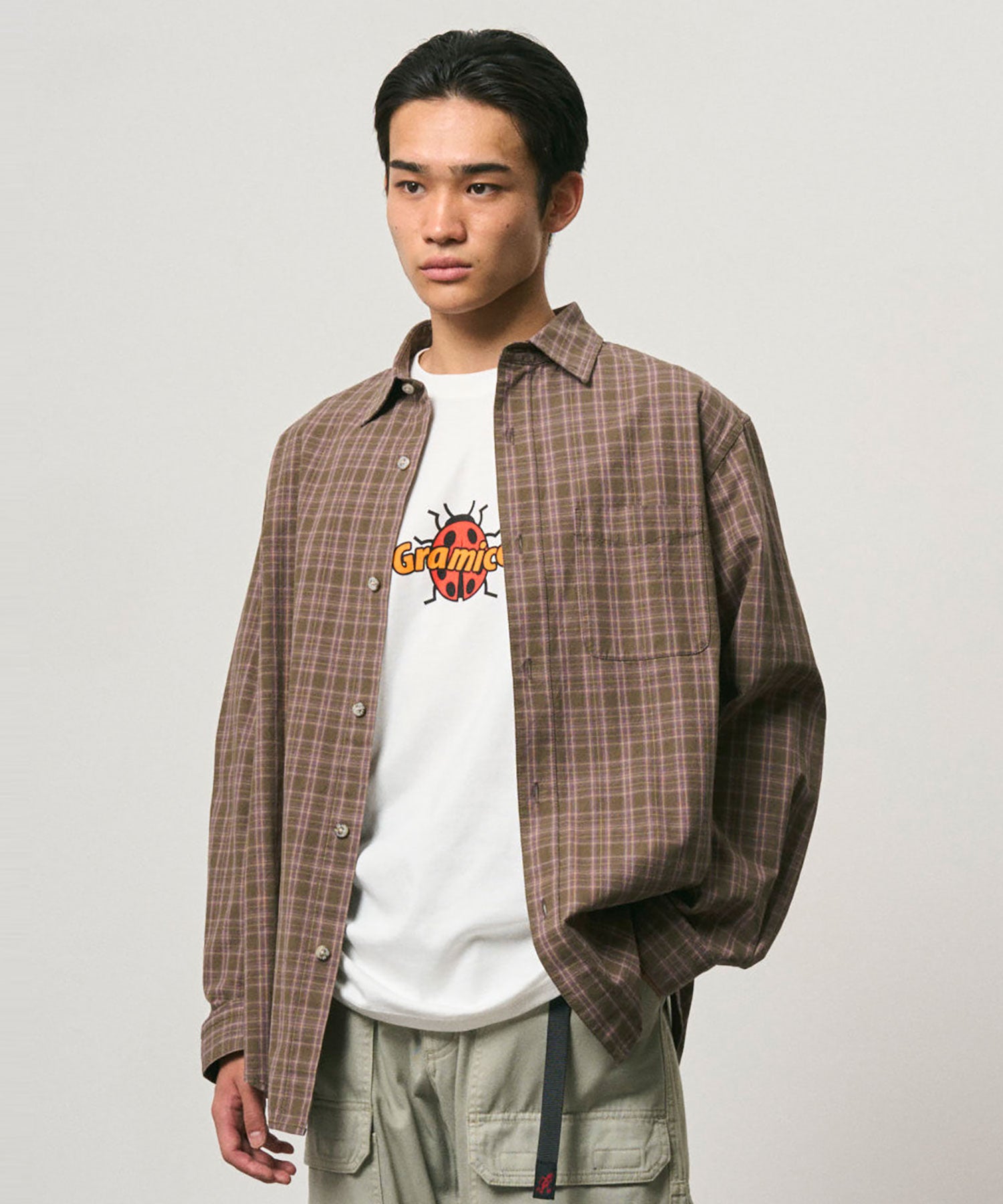 G6FM-J032_VIOLET_fitting_M1