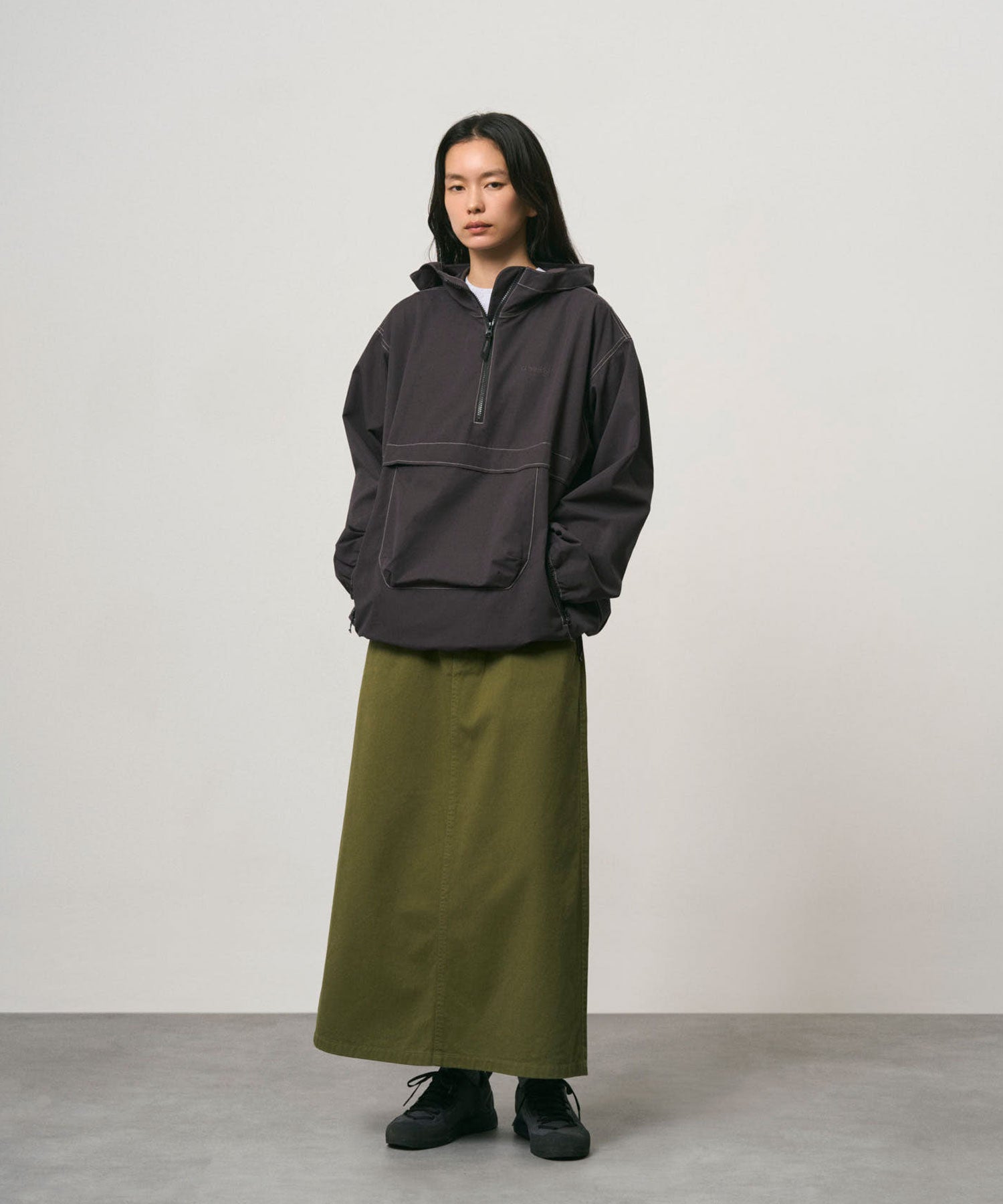 G6FM-J042_BLACK_fitting_W2