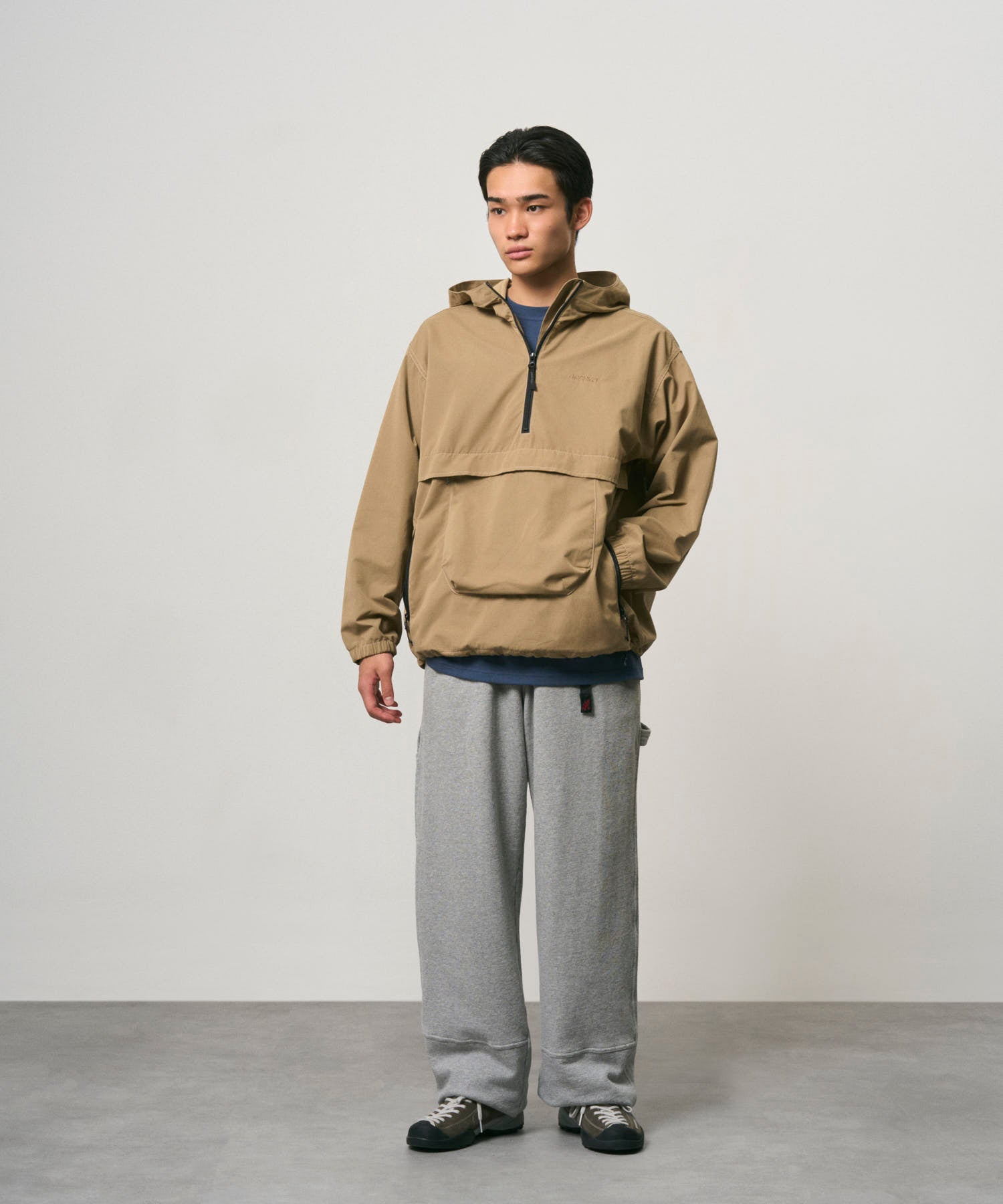 G6FM-J042_KHAKI_fitting_M2