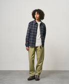 G6FM-J052_NAVYSHADOWPLAID_fitting_W2