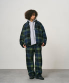 G6FM-J060_PLAIDBLACK_fitting_W2