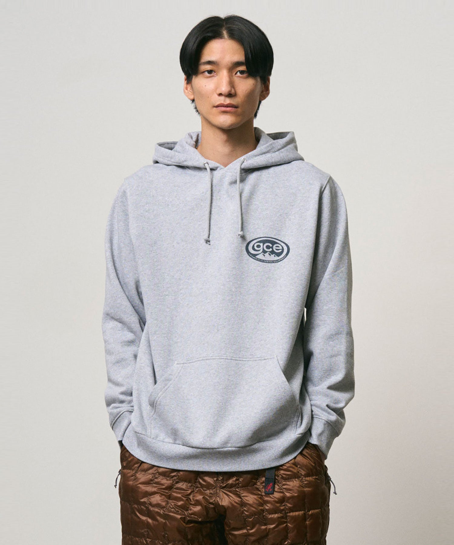 G6FM-J089_GREYHEATHER_fitting_M1