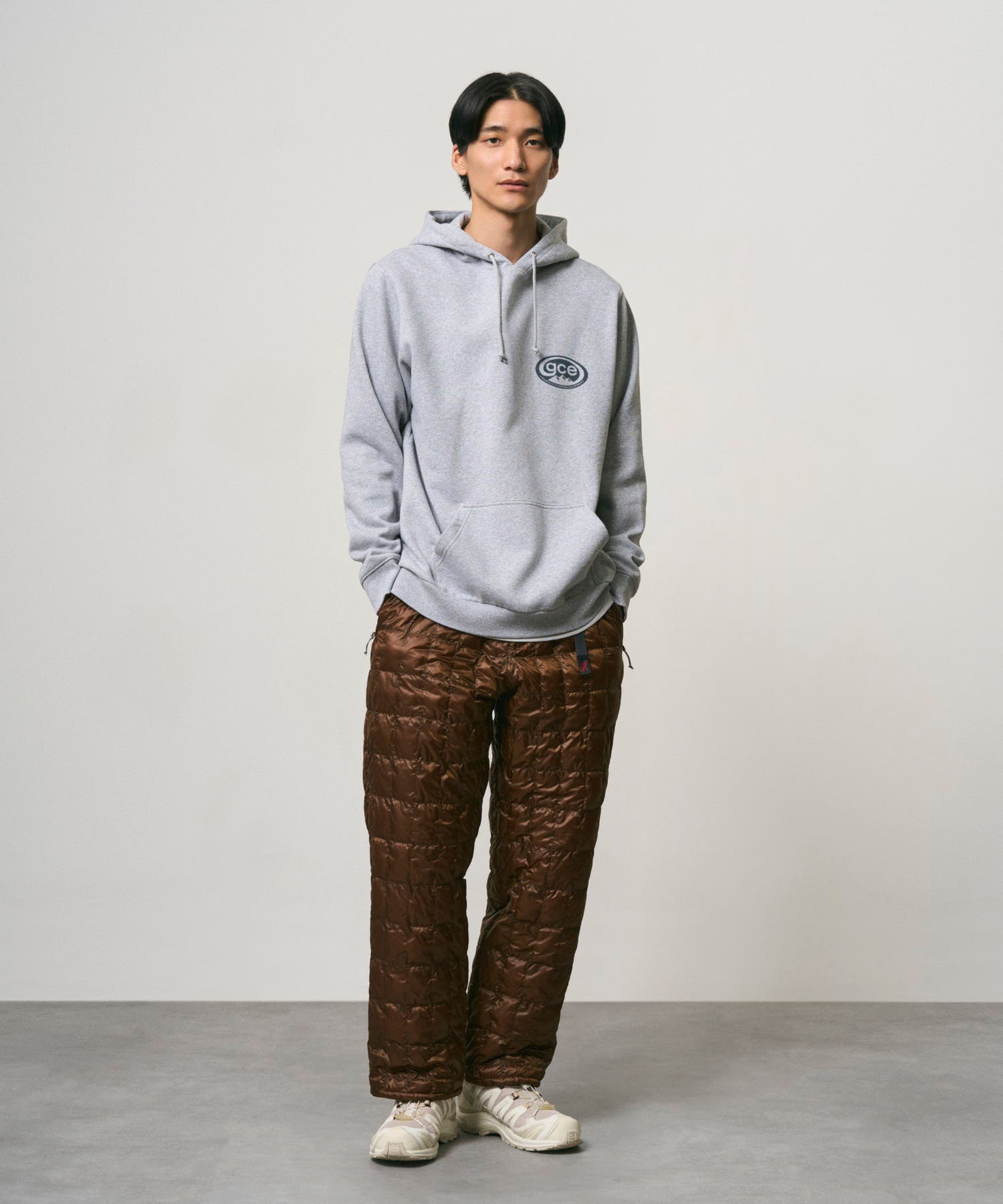 G6FM-J089_GREYHEATHER_fitting_M2