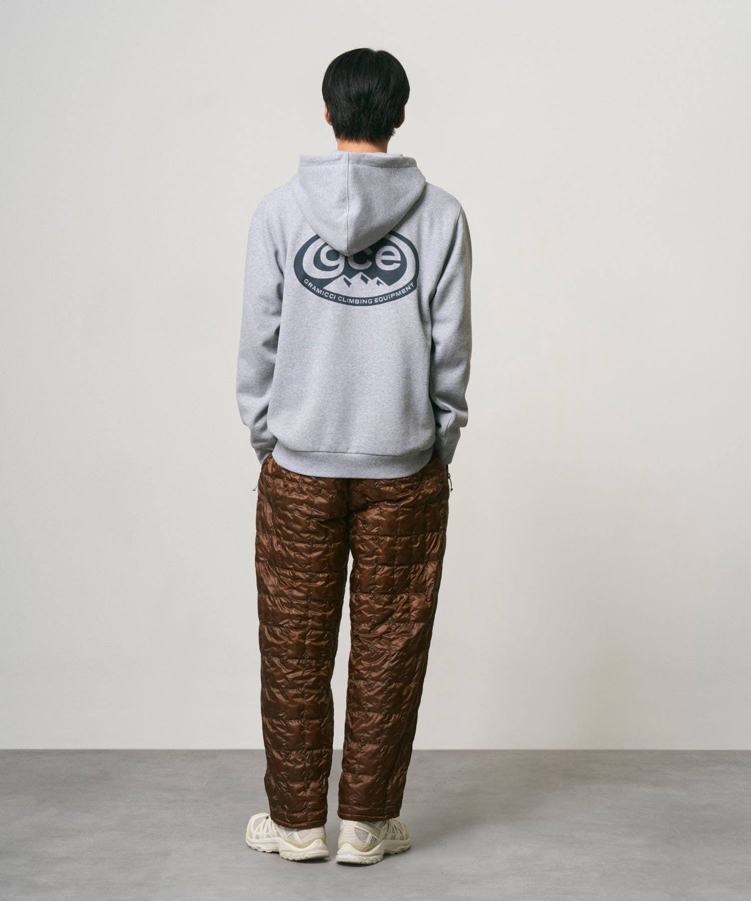 G6FM-J089_GREYHEATHER_fitting_M3