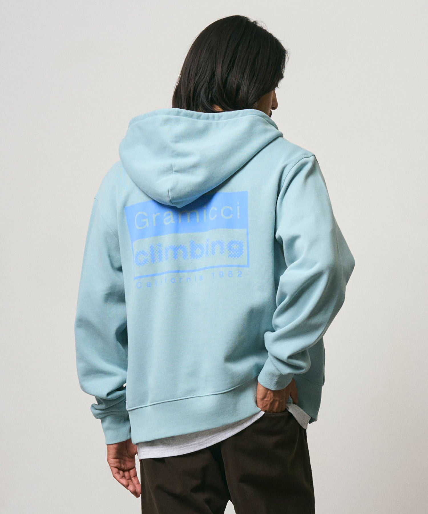 G6FM-J090_STONEBLUE_fitting_M1