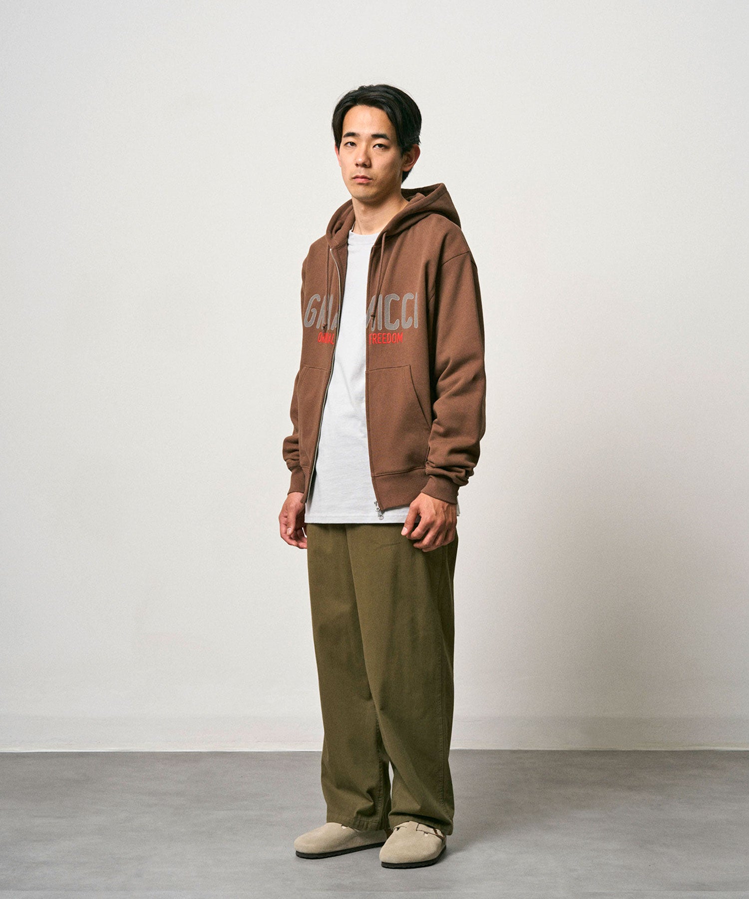 G6FM-J093_BROWN_fitting_M2