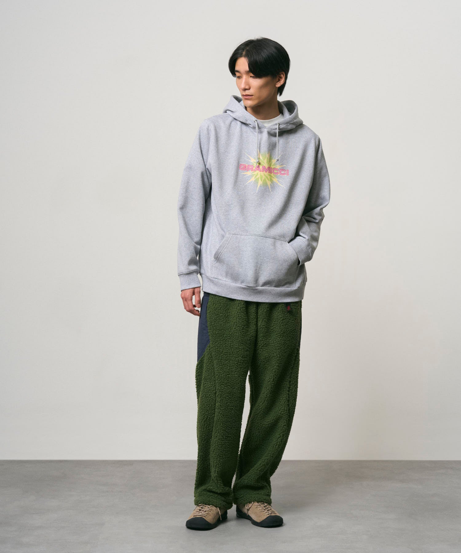 G6FM-J103_GREYHEATHER_fitting_M2
