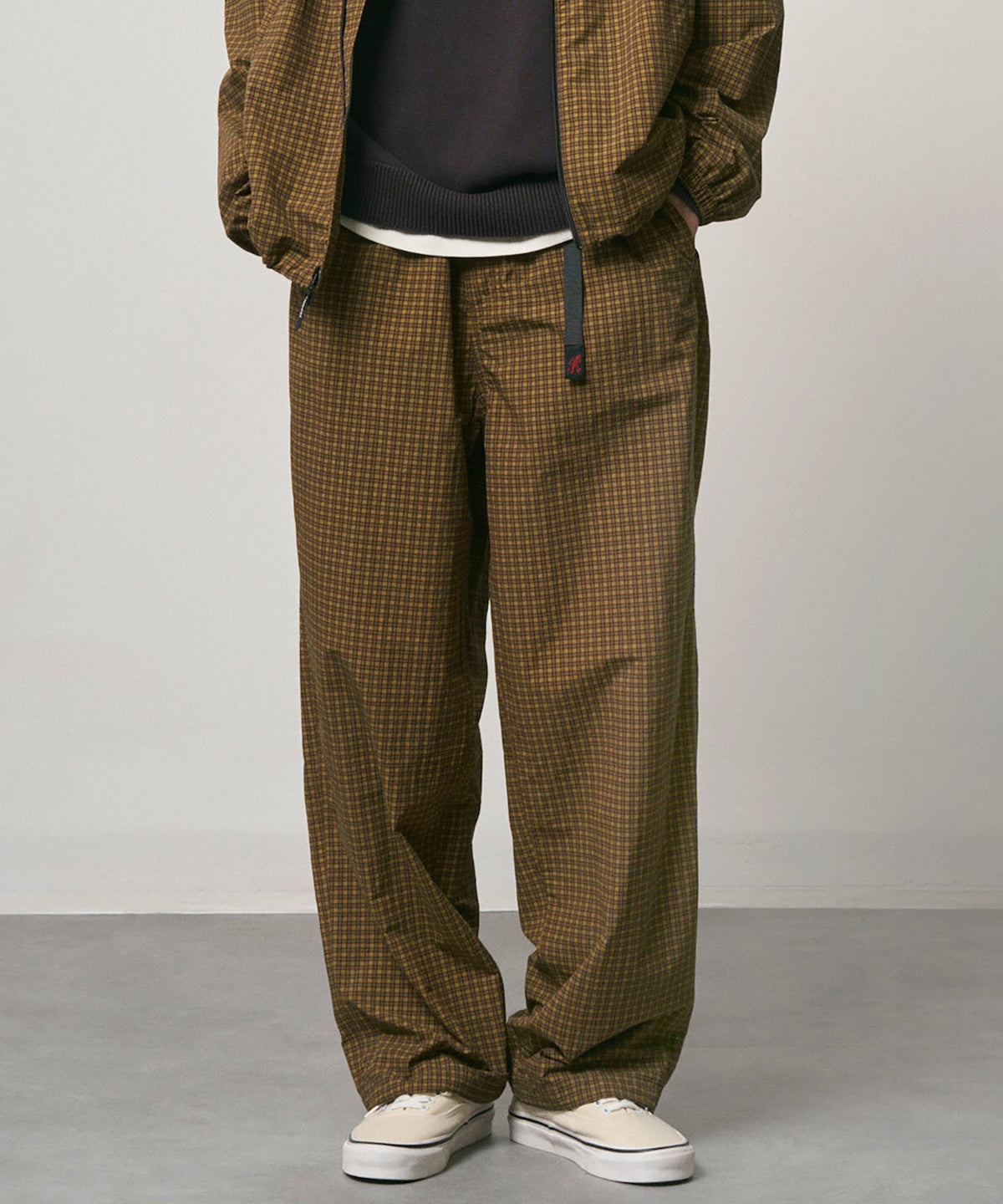 G6FM-P015_BROWNCHECK_fitting_M1