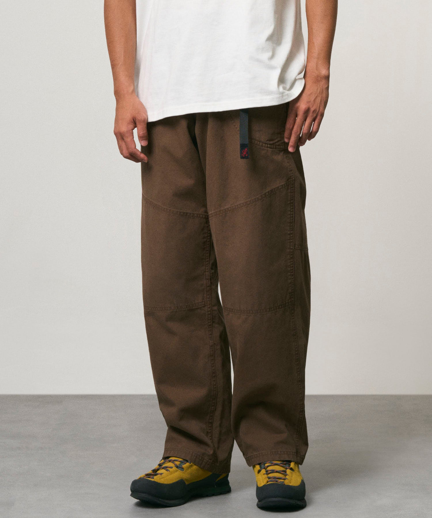 G6FM-P023_DESERTPALMPIGMENT_fitting_M1