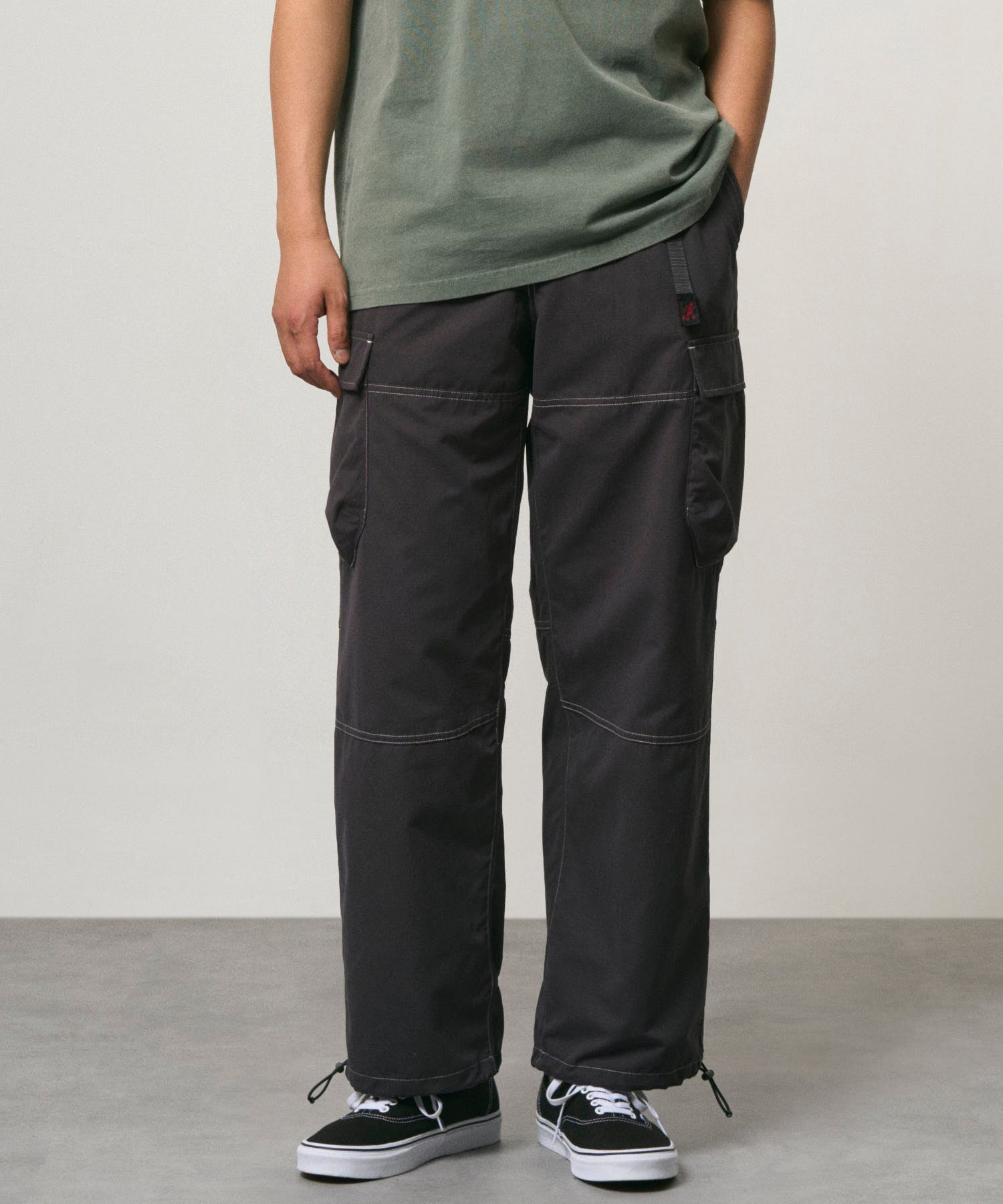 G6FM-P043_BLACK_fitting_M1