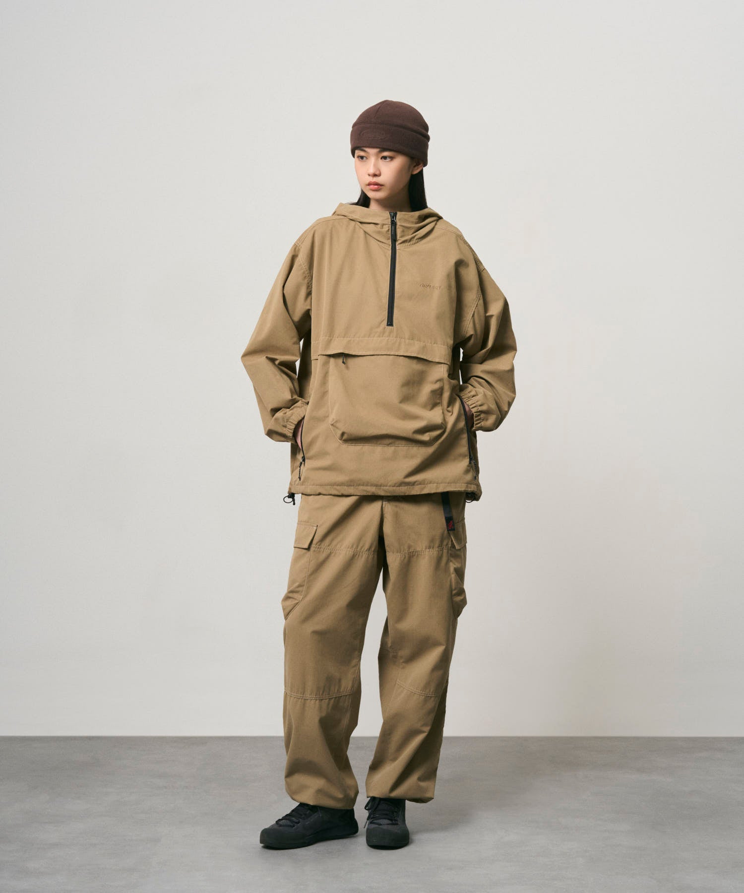 G6FM-P043_KHAKI_fitting_W2