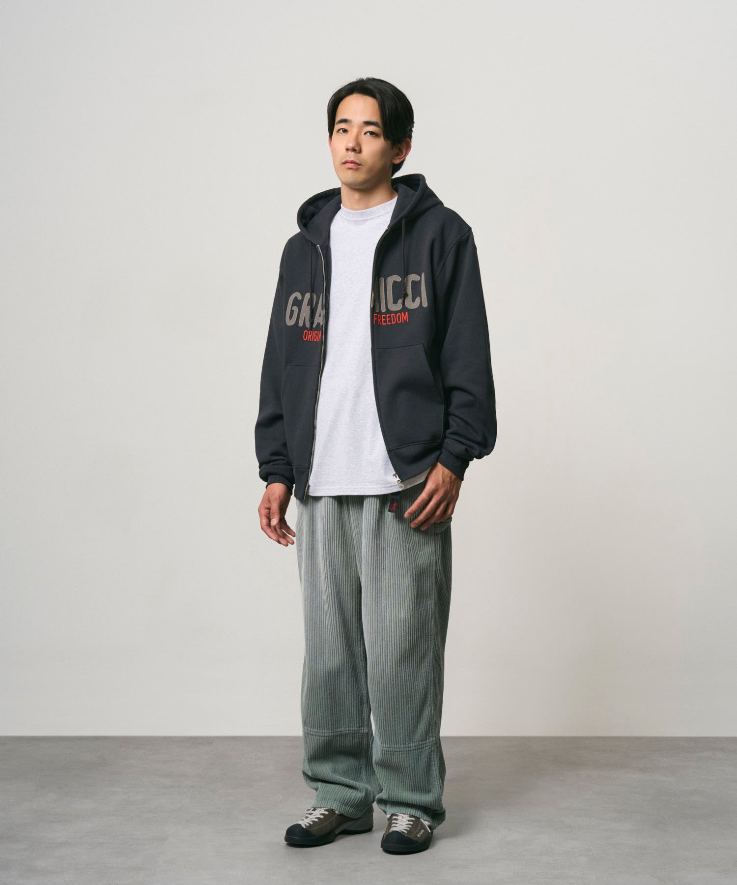 G6FM-P053_PATINA_fitting_M2
