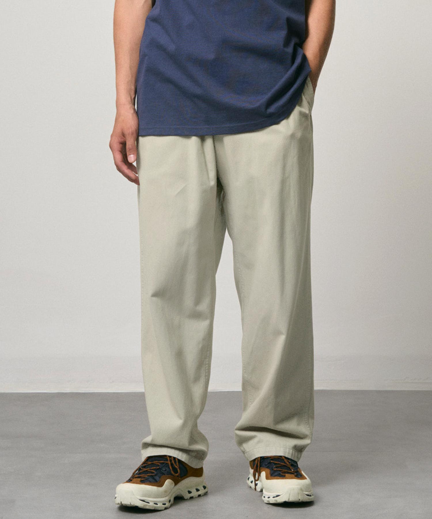 G6FM-P054_SANDPIGMENT_fitting_M1