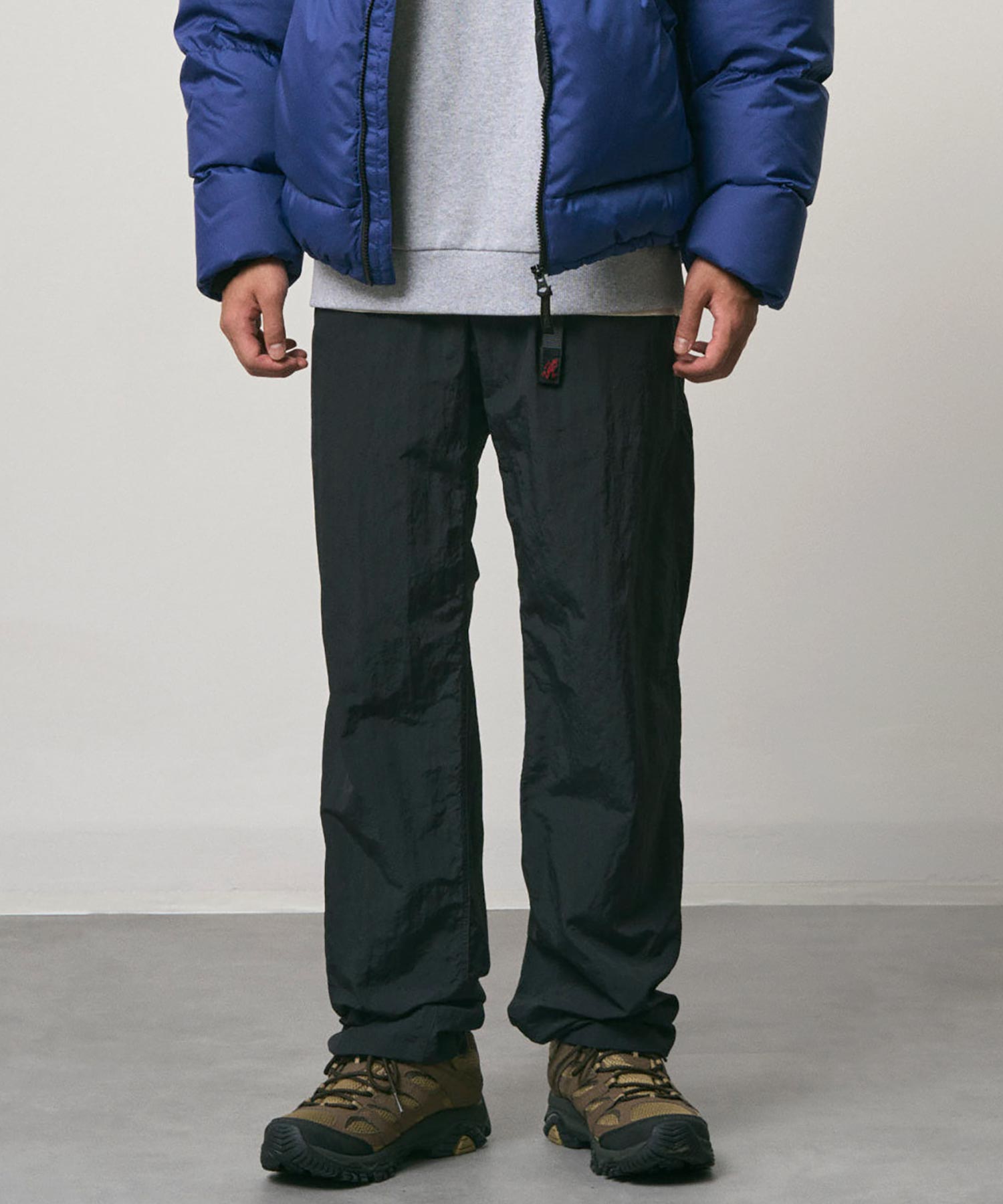 G6FM-P112_BLACK_fitting_M1